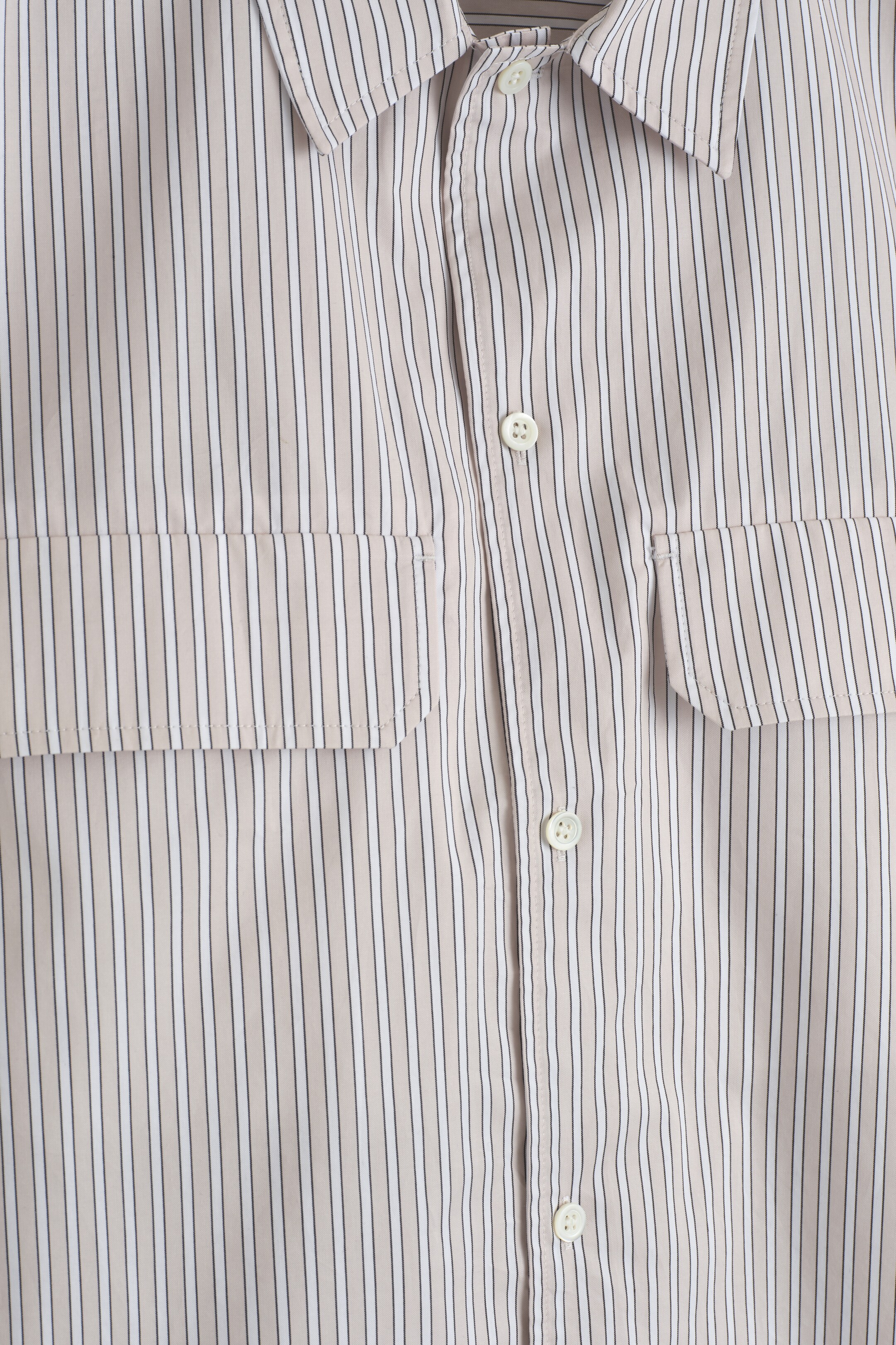 Visualizza immagine più grande: CAMICIA UTILITY TASCHE CON PATTA TAGLIO RILASSATO - TALPA / ROSA / RIGHE - UOMO | H&M IT 9
