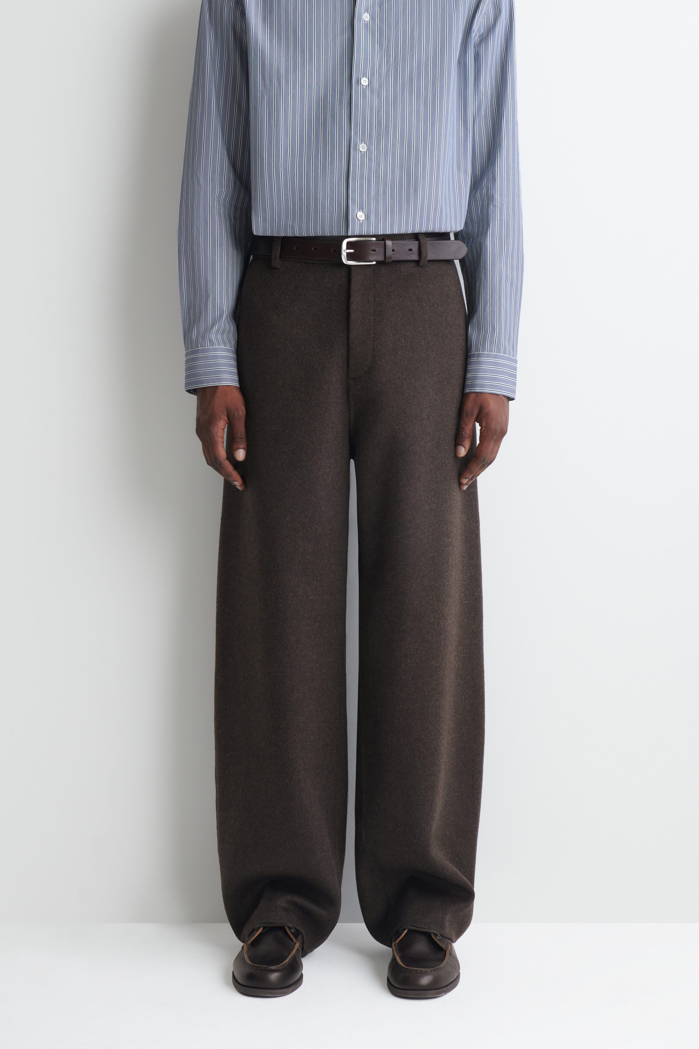 DOUBLE-FACED WOOL RELAXED-FIT WIDE-LEG PANTS - thumbnail 3