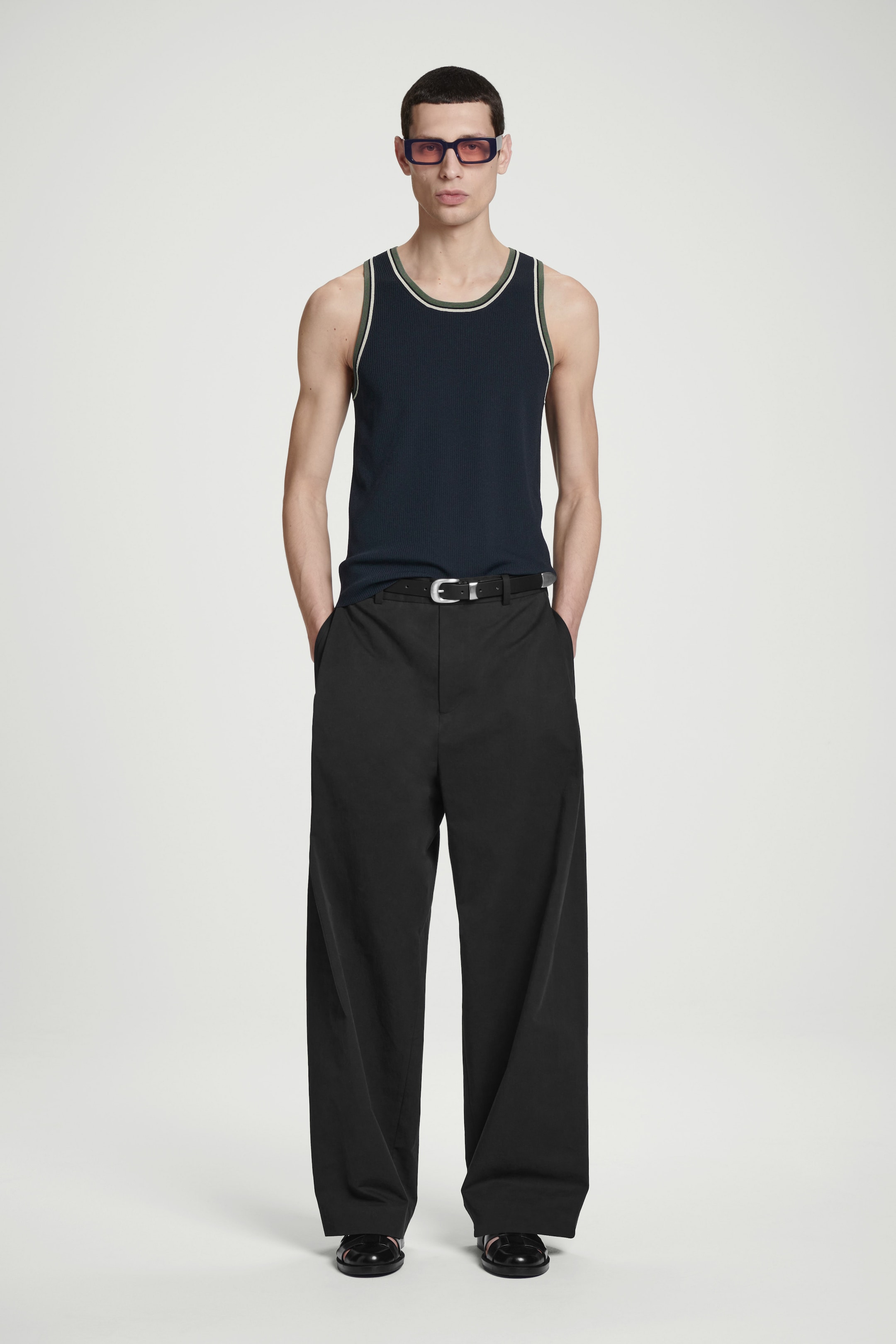 Visualizza immagine più grande: CANOTTA A COSTE CON BORDI A CONTRASTO - BLU NAVY - UOMO | H&M IT 2
