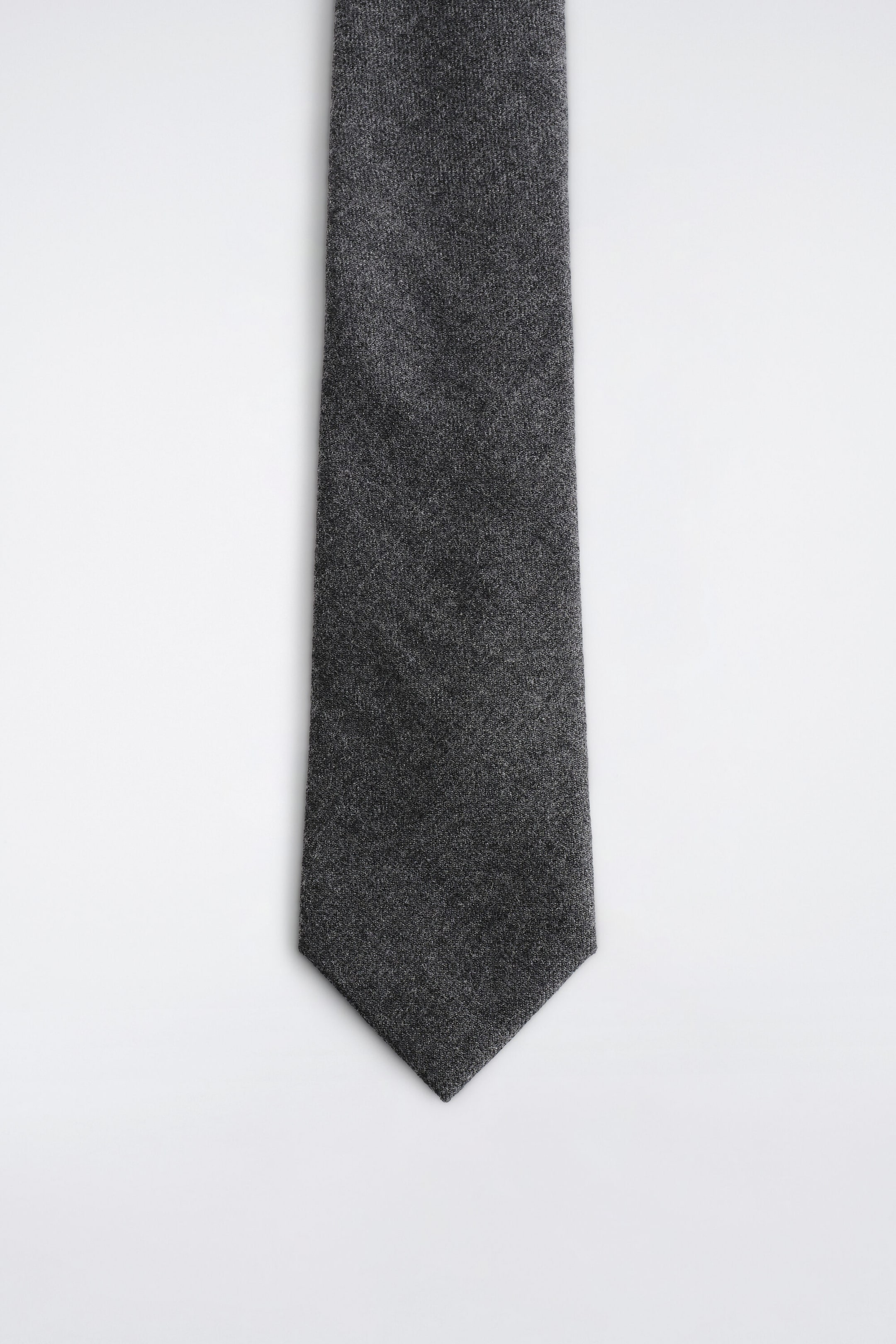 WOOL-FLANNEL TIE