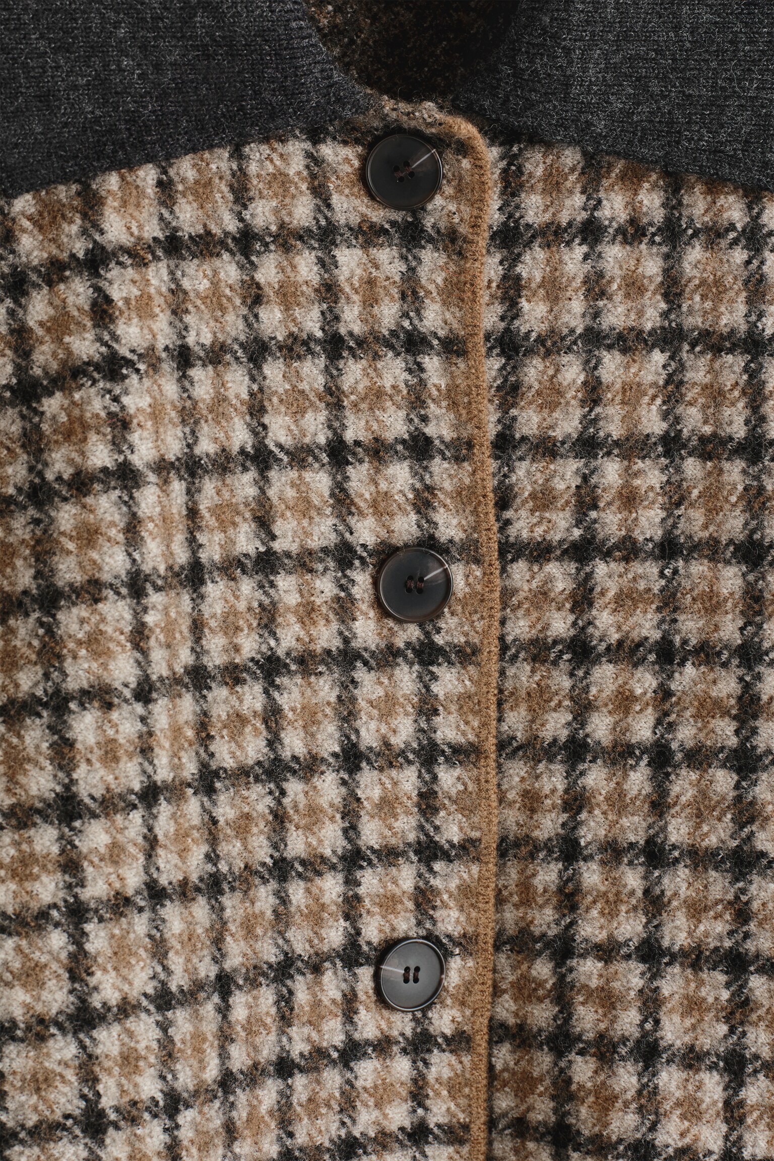 SKULPTURALE KURZJACKE AUS MERINOWOLLE - BEIGE/KARIERT/DUNKELBRAUN/GRAU MELIERT - 5