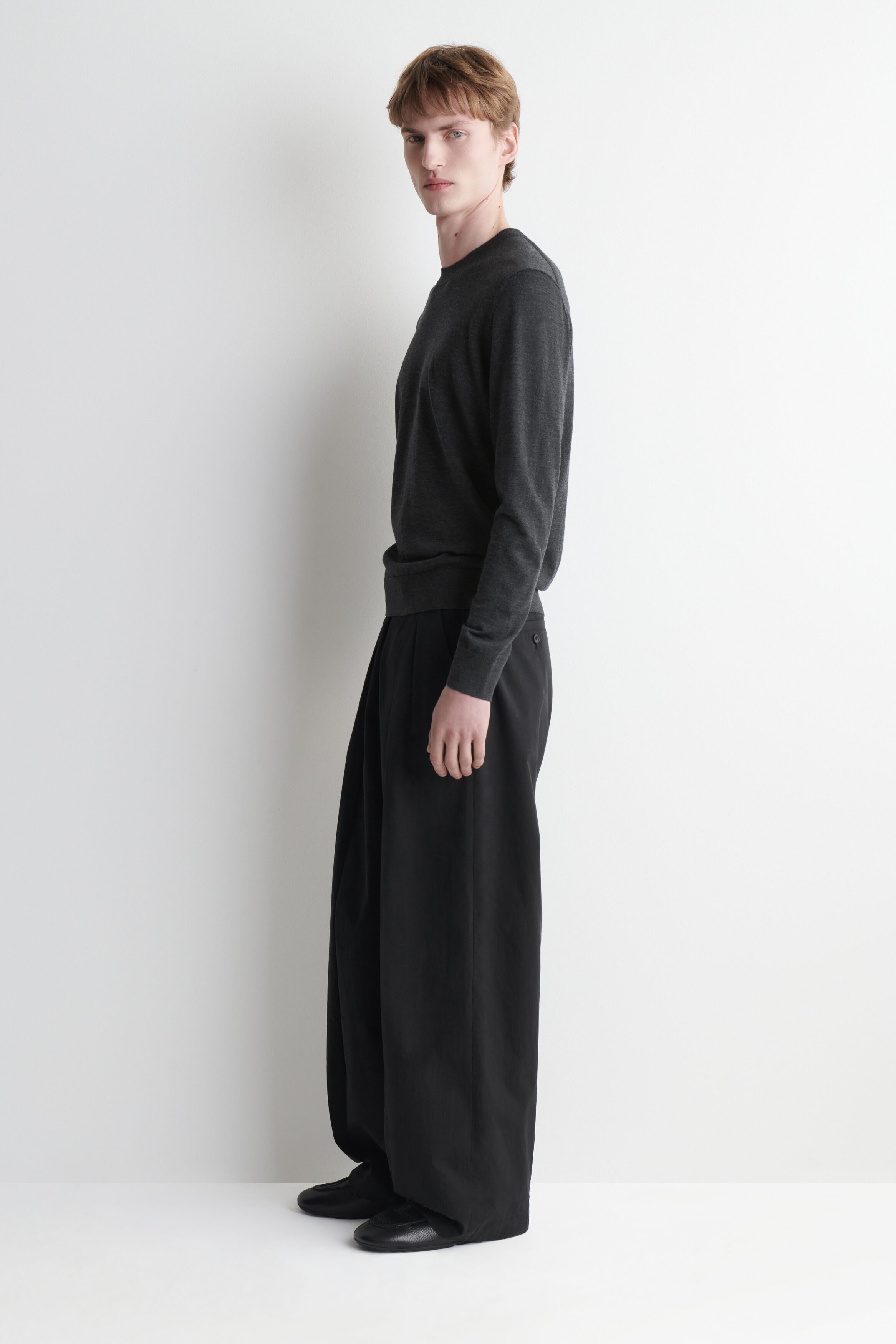 SLIM MERINO WOOL CREW-NECK SWEATER - thumbnail 5