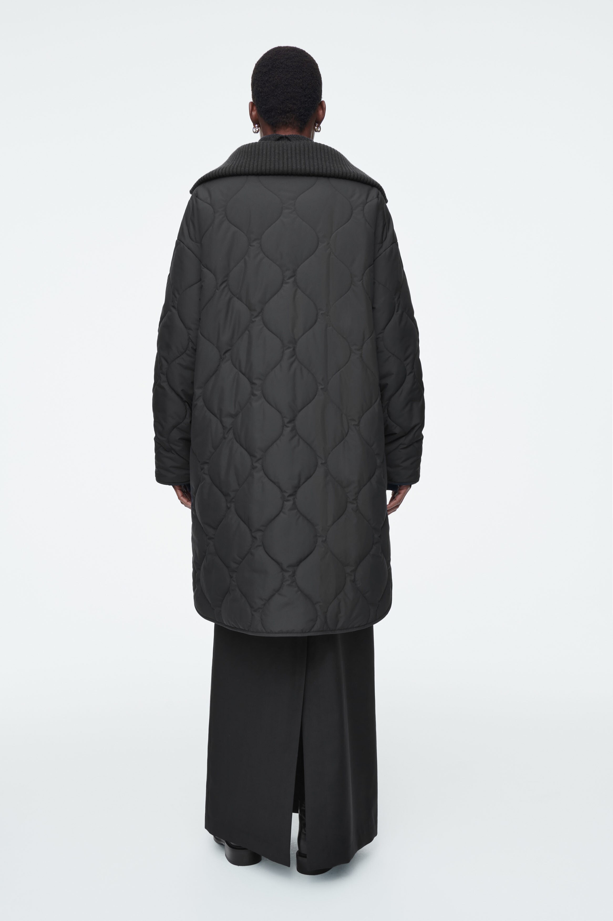 RIBBED-COLLAR QUILTED COAT - BLACK | COS