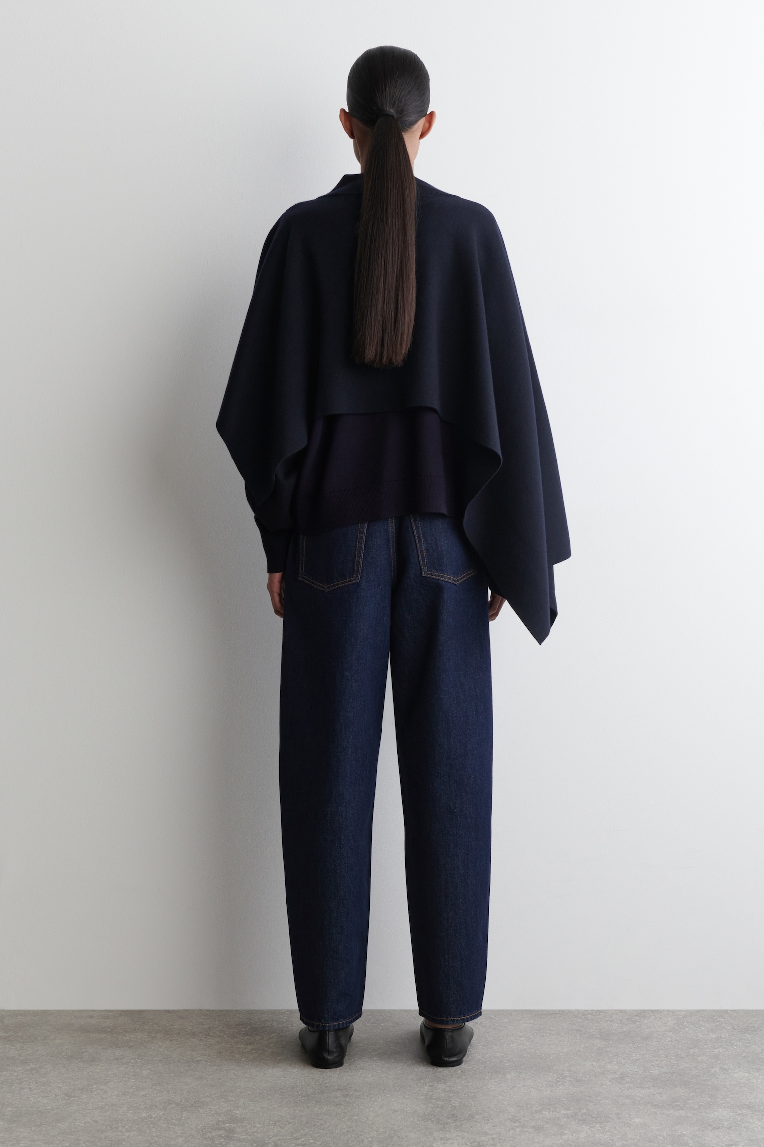 ASYMMETRIC DOUBLE-KNIT WOOL CAPE - NAVY / BLACK - 6