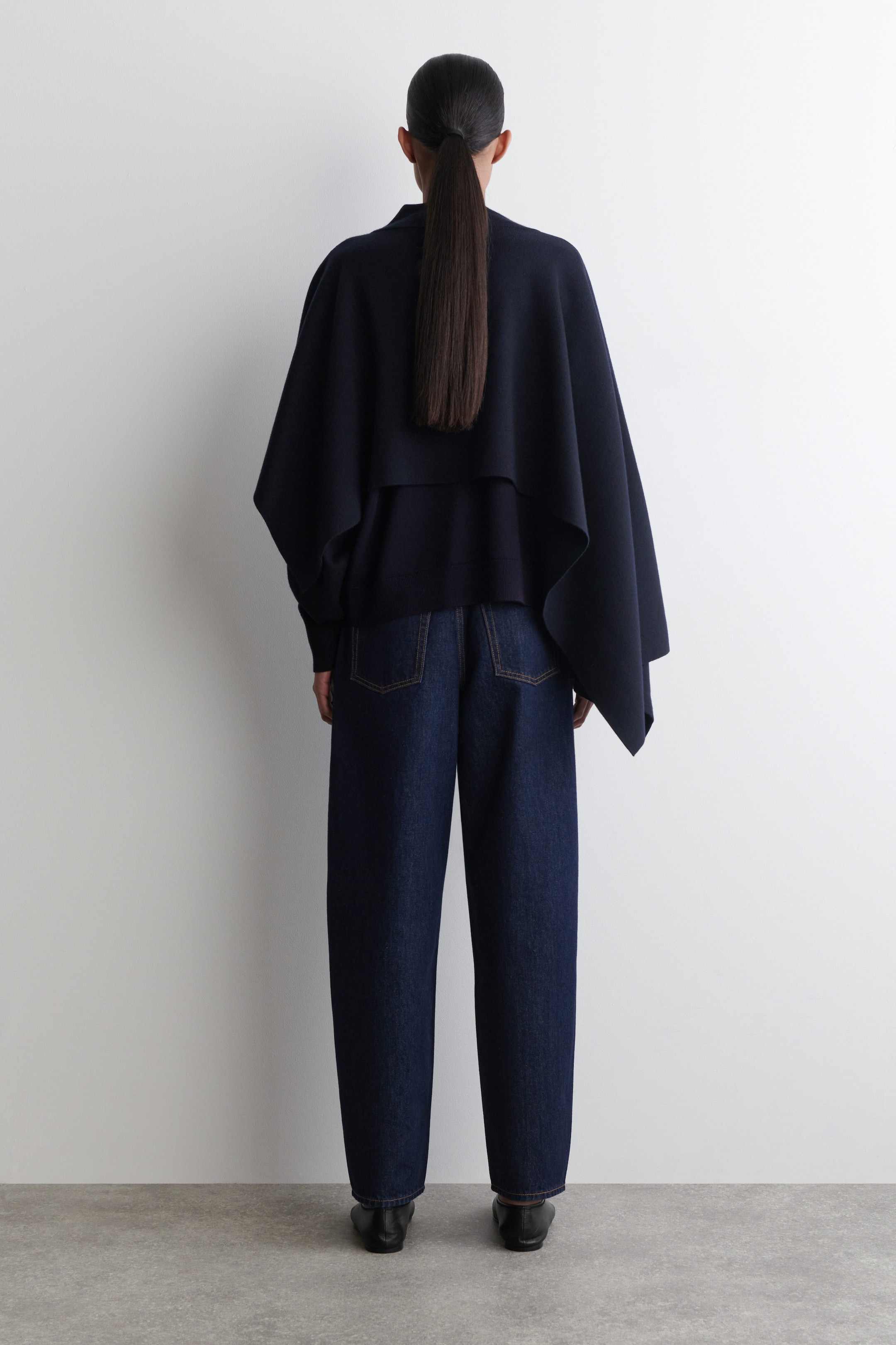 ASYMMETRIC DOUBLE-KNIT WOOL CAPE