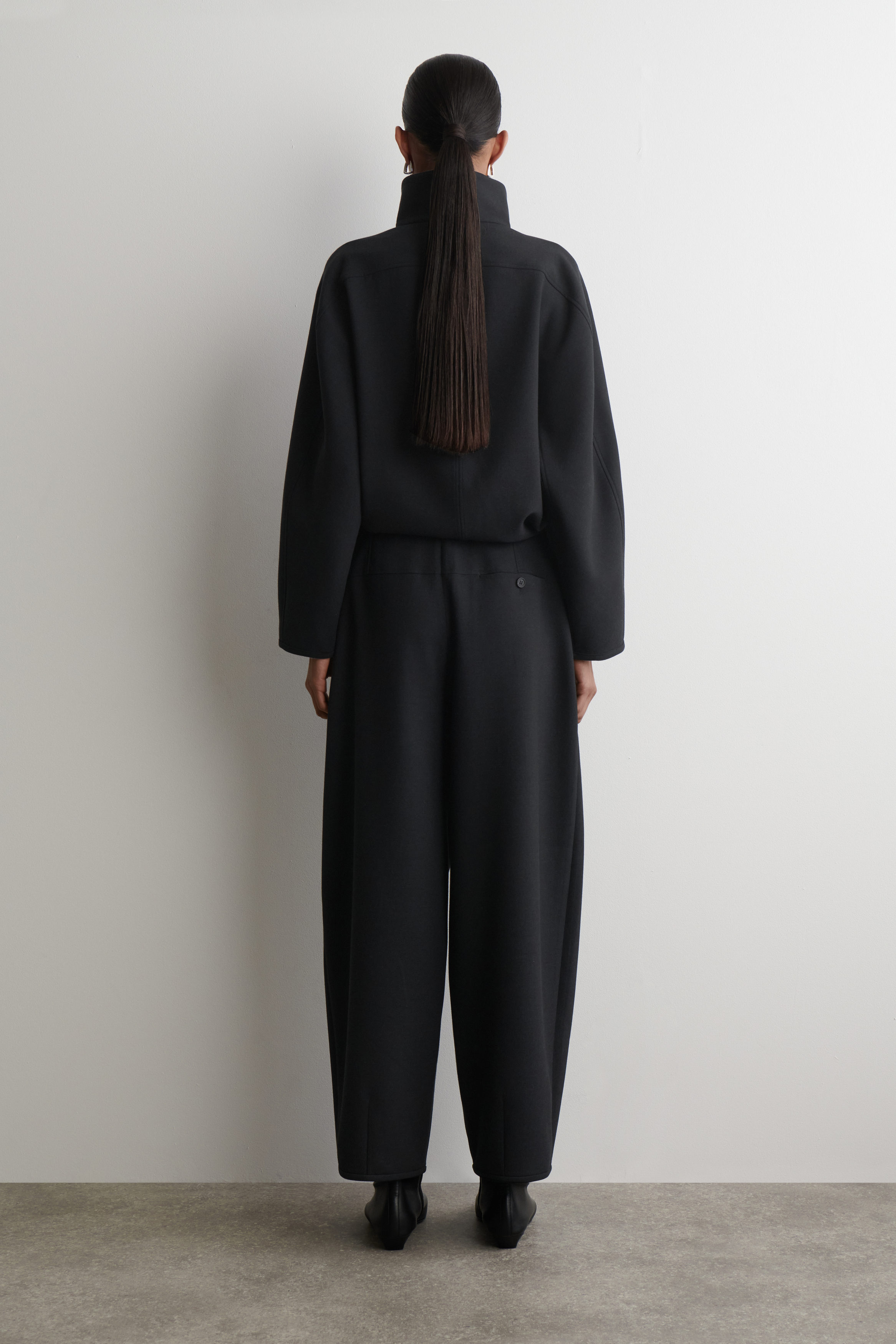 MOCK-NECK ZIP-UP TOP - CHARCOAL | COS US