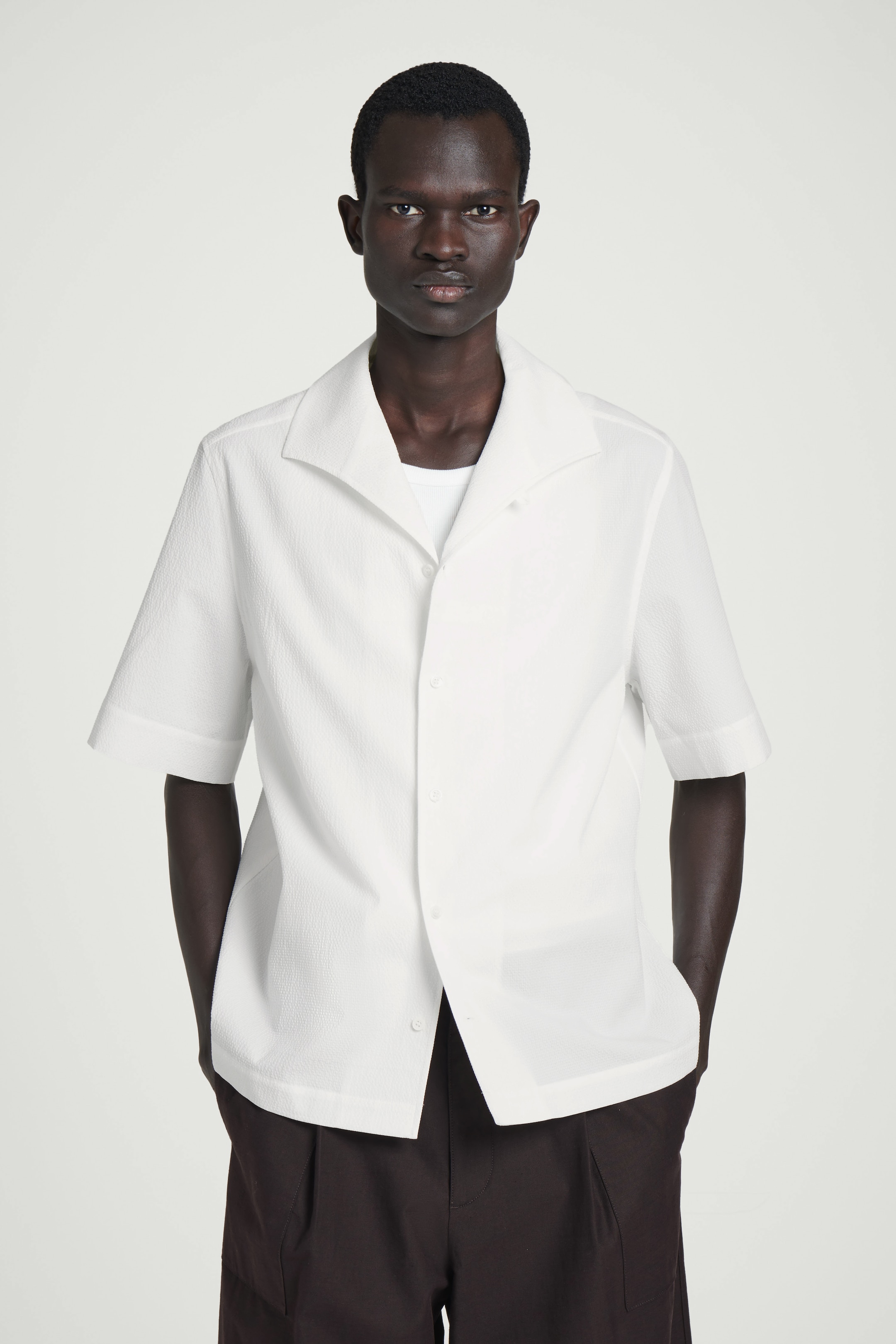 Ingrandisci l'immagine: CAMP-COLLAR SEERSUCKER SHIRT - WHITE - UOMO | H&M CH 1