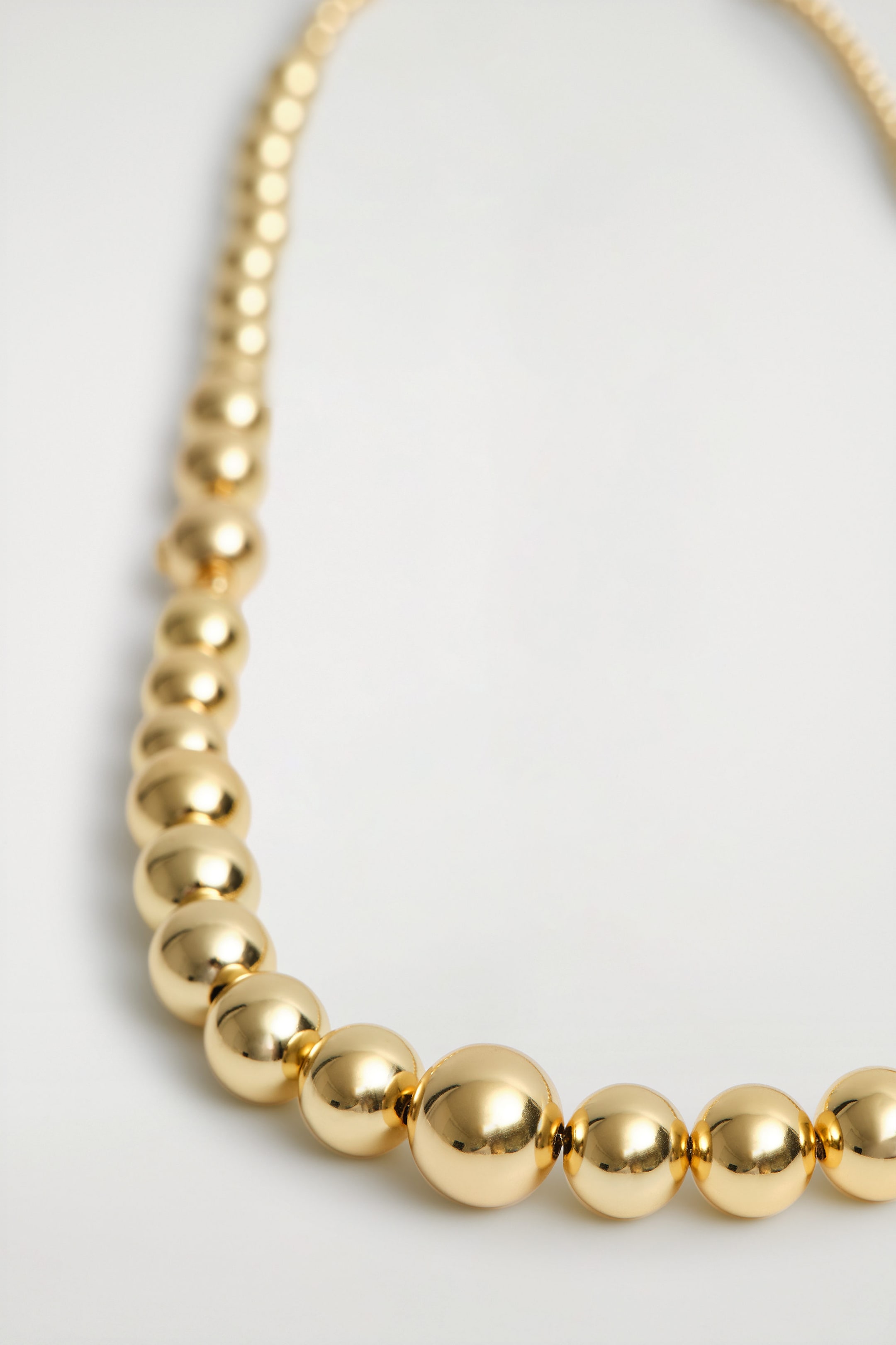 BEADED NECKLACE