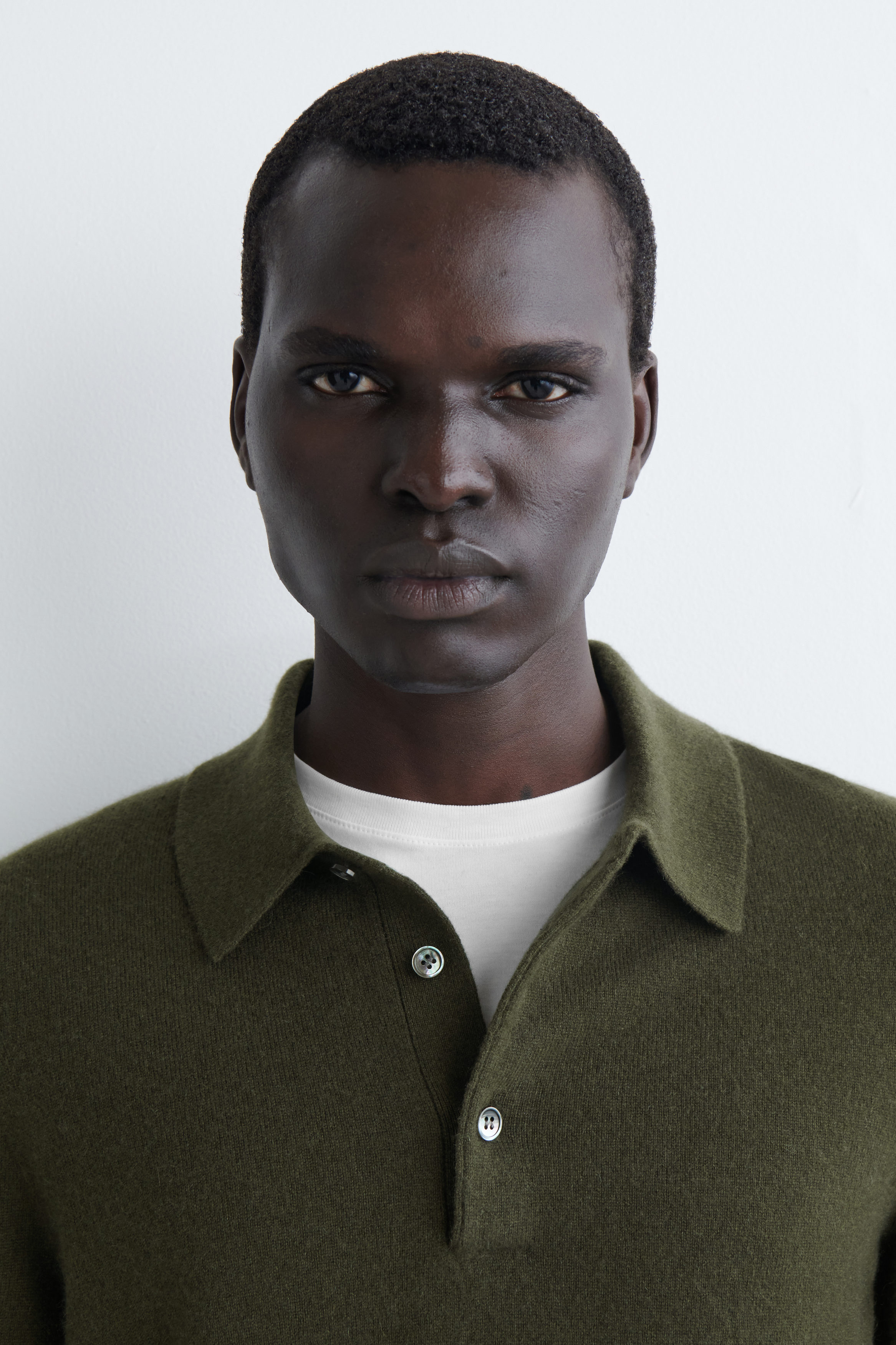 SEAMLESS CASHMERE POLO SHIRT - DARK KHAKI | COS US