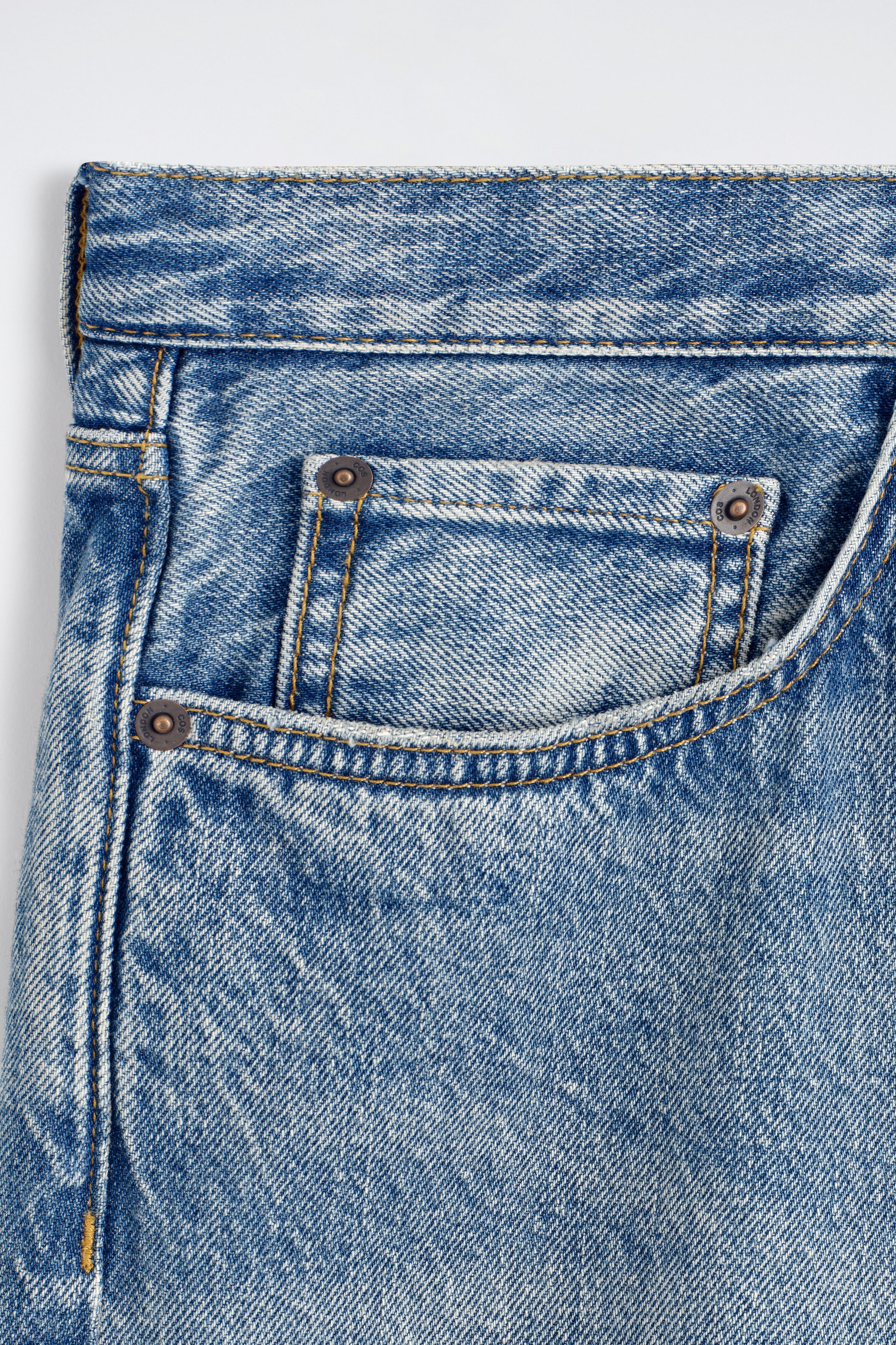 StillMedia/DescriptiveDetail