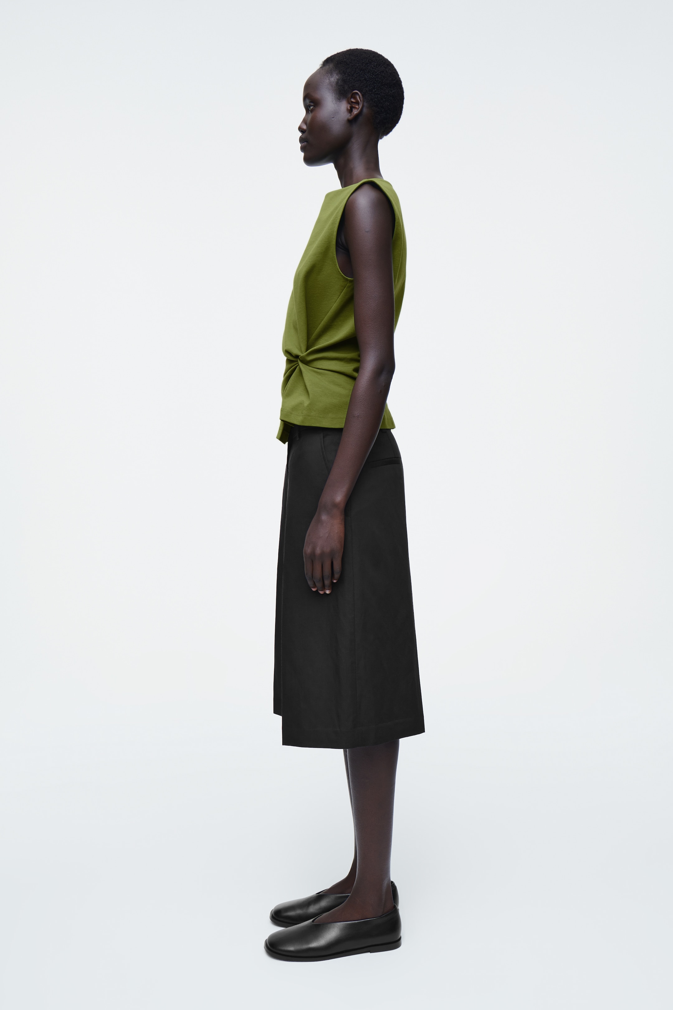 View larger image: TWIST-DETAIL TOP - OLIVE GREEN - Ladies | H&M GB 3