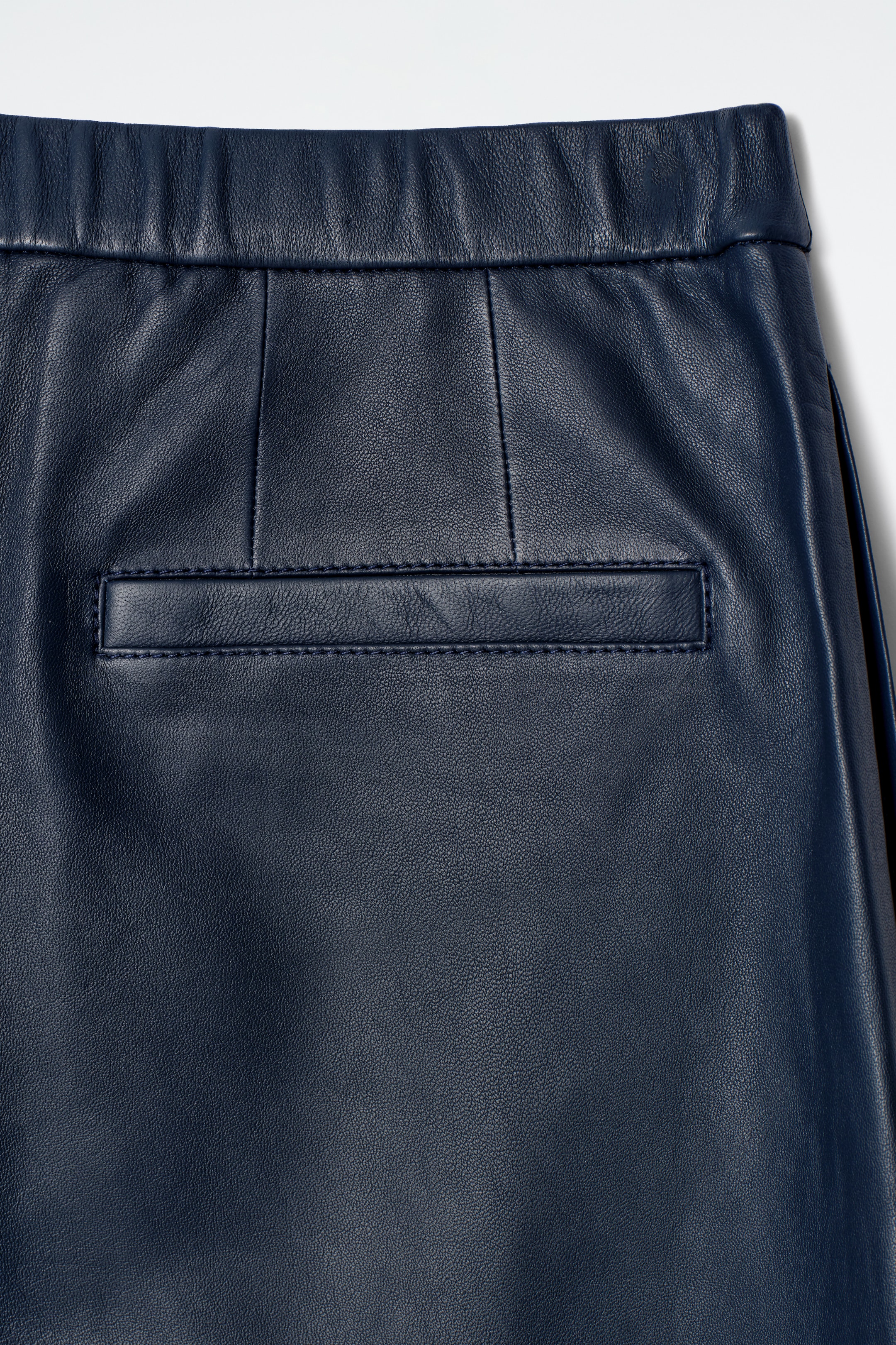 View larger image: LEATHER STRAIGHT-LEG JOGGERS - NAVY - Ladies | H&M GB 9