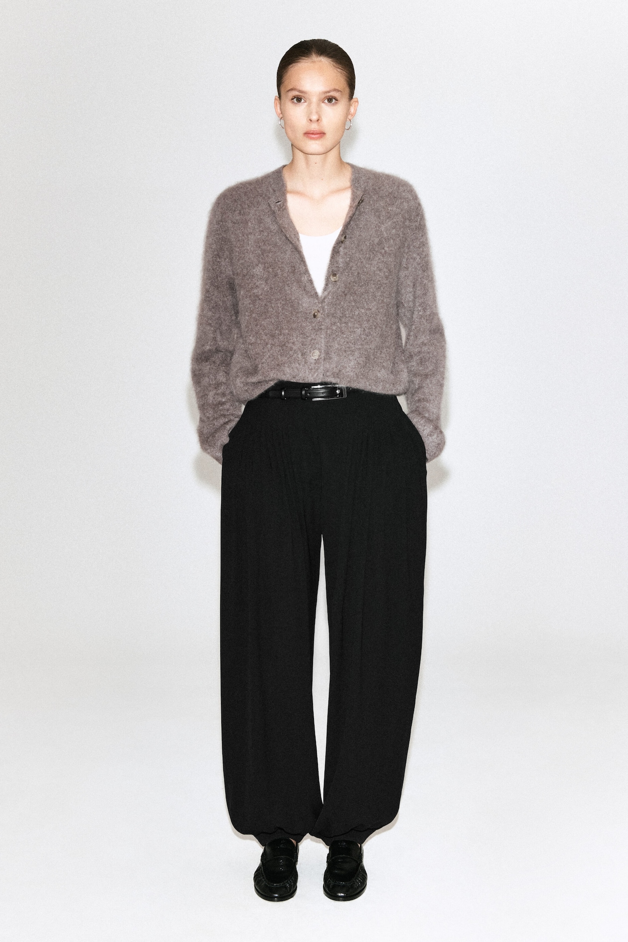 BRUSHED PURE CASHMERE CREW-NECK CARDIGAN — DARK BEIGE
