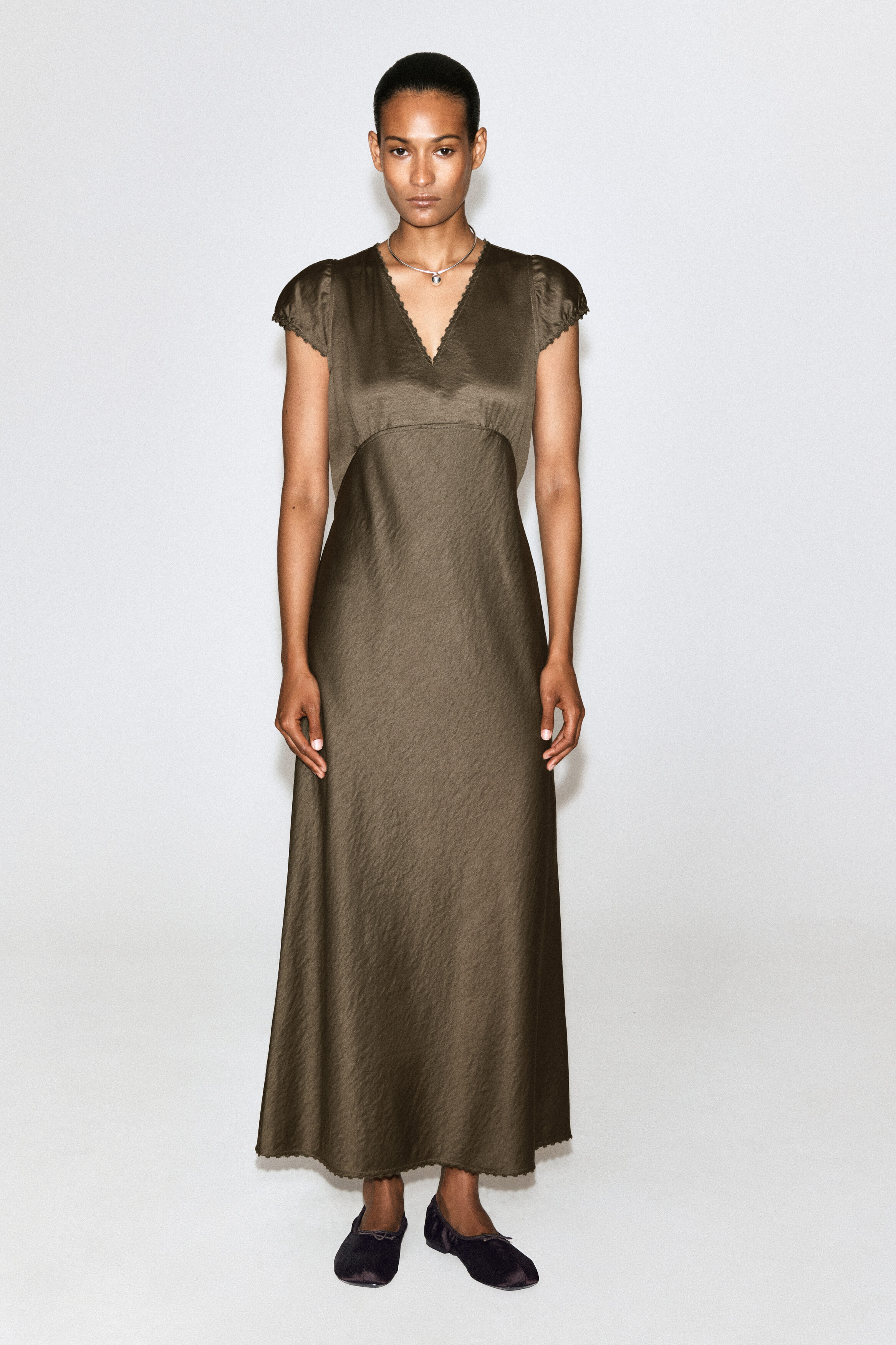 EMBROIDERED SATIN MIDI DRESS - thumbnail 2