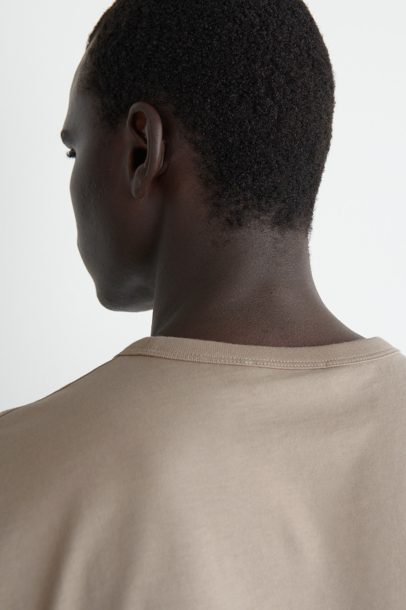 T-SHIRT IN COTONE SPAZZOLATO - TALPA/NERO/BEIGE/BIANCO/BLU NAVY/BORDEAUX/TALPA SCURO/ALBICOCCA - 4