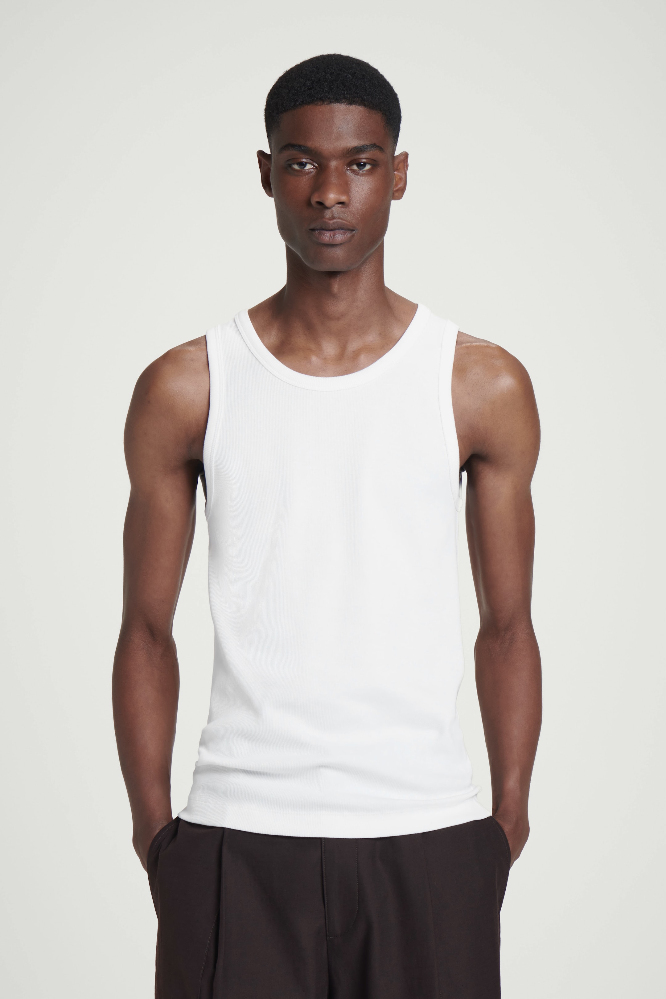 Nagyobb kép megtekintése: VÉKONY CSÍKOS PAMUT TANK TOP - FEHÉR - FÉRFI | H&M HU 1