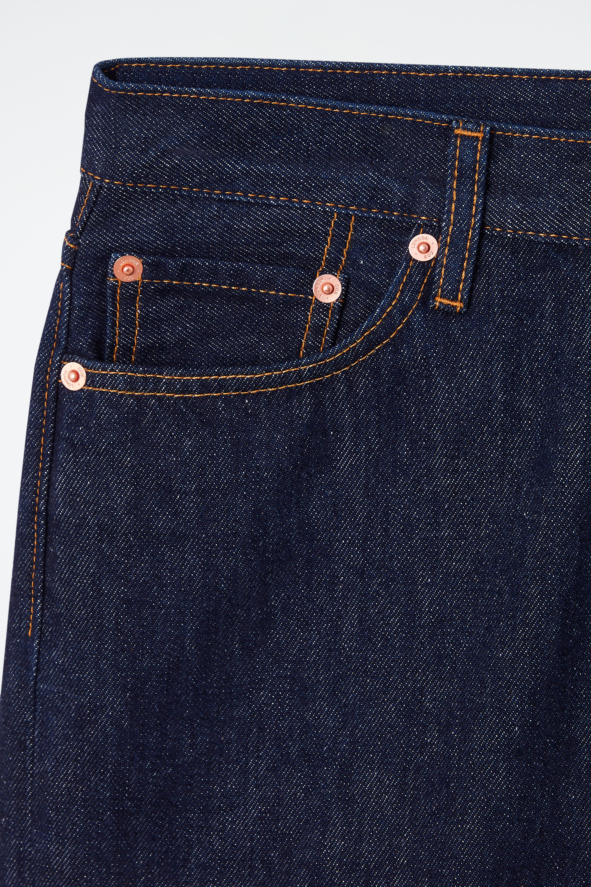 theredthread S straight denim basic Mサイズ ZWĘŻANE DŻINSY ARCH - INDYGO | COS