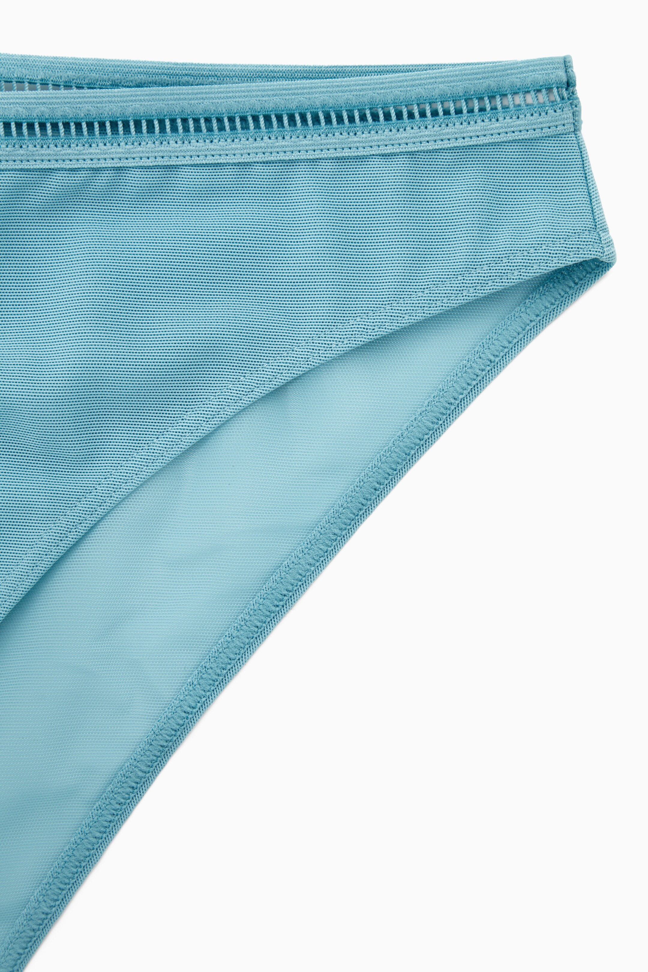 StillMedia/DescriptiveDetail