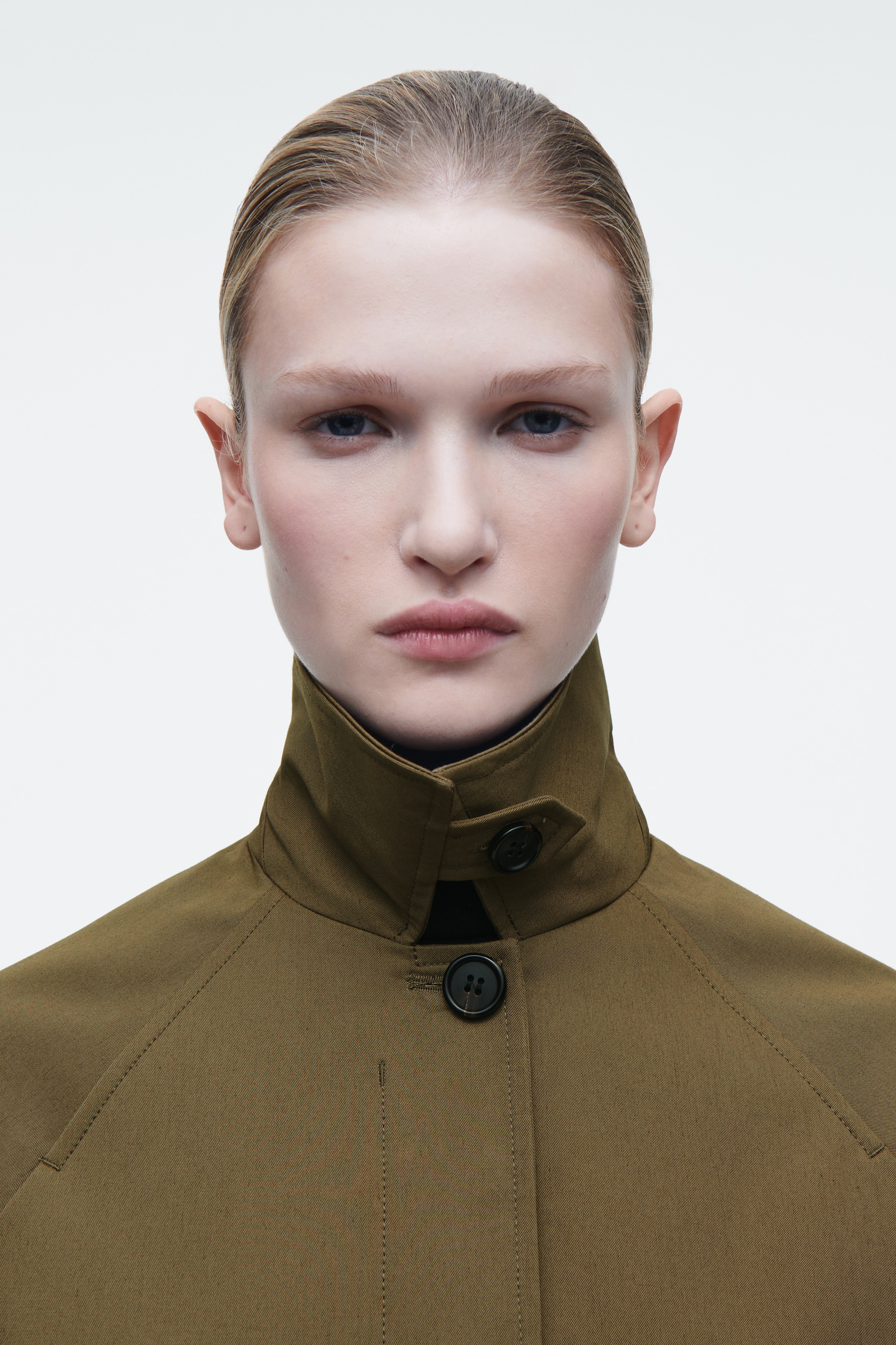 Agrandir l'image: TRENCH-COAT COURT EN SERGÉ - KAKI - FEMME | H&M FR 7