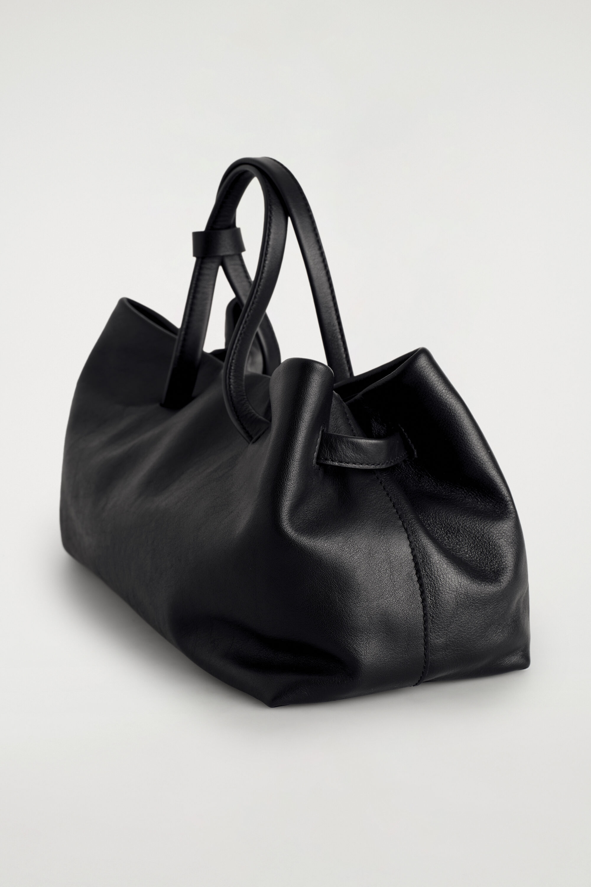 BATEAU TOTE BAG - LEATHER - BLACK | COS US