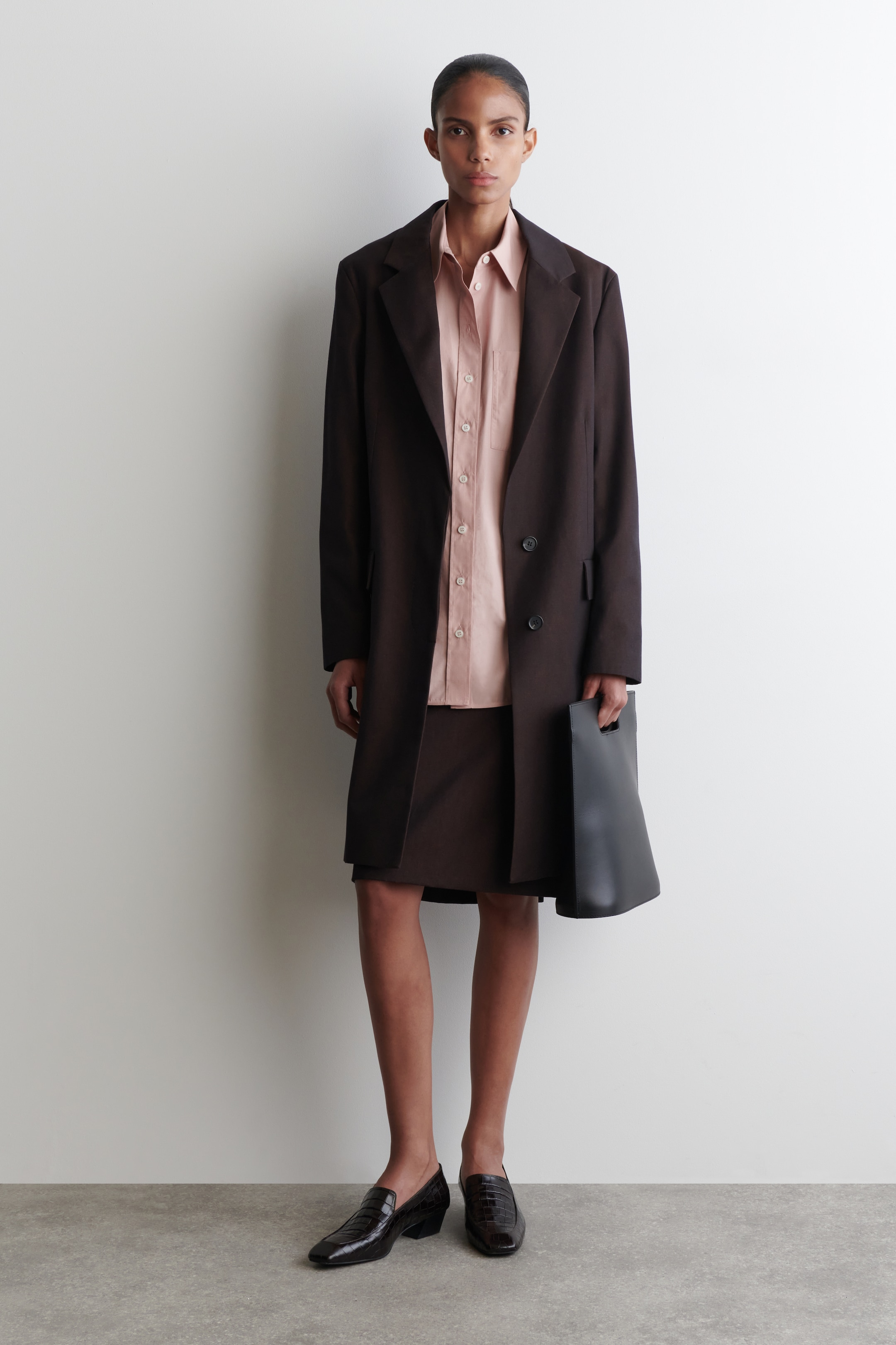 Grösseres Bild ansehen: FOLIO TASCHE - LEDER - SCHWARZ - DAMEN | H&M CH 2