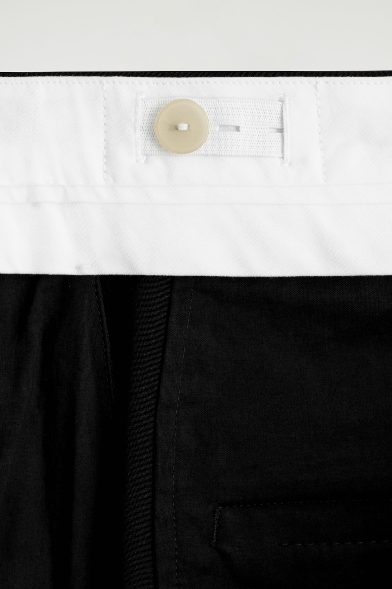 TAILORED SILK SHORTS — CARBON