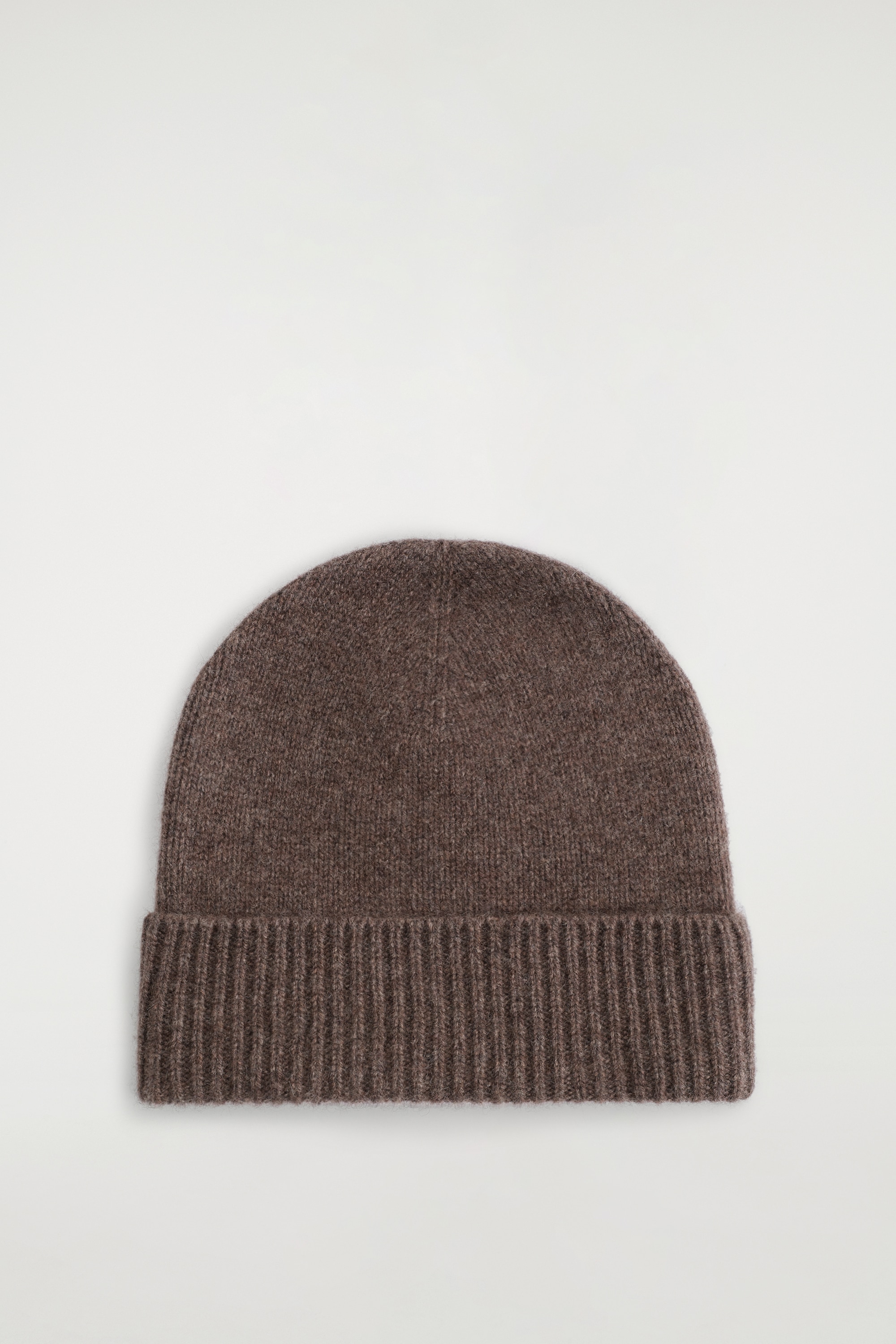 BONNET EN PUR CACHEMIRE