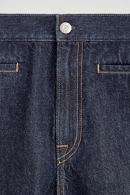 POCKET-DETAIL DENIM SHORTS — INDIGO 5