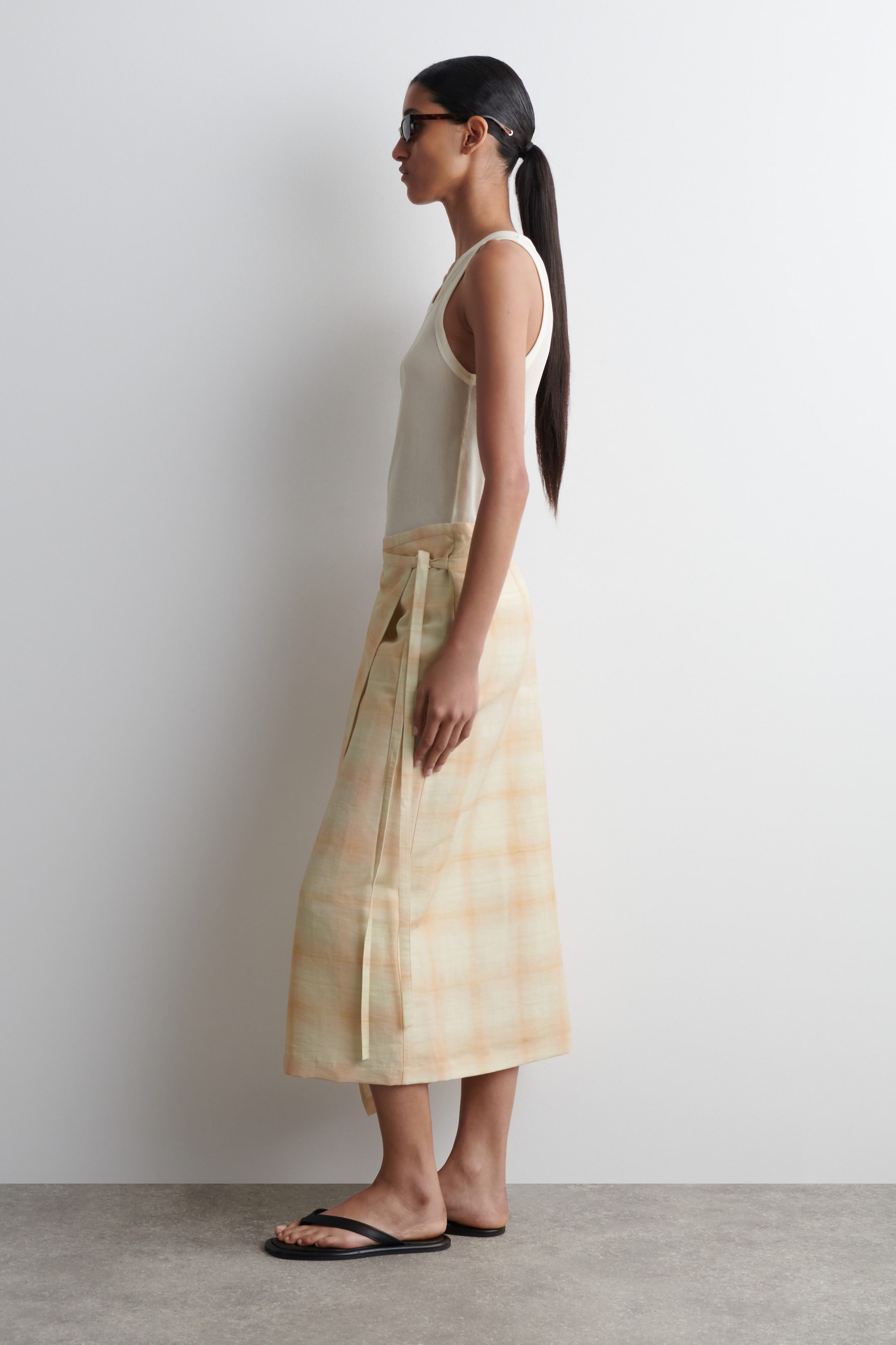 CHECKED MIDI WRAP SKIRT
