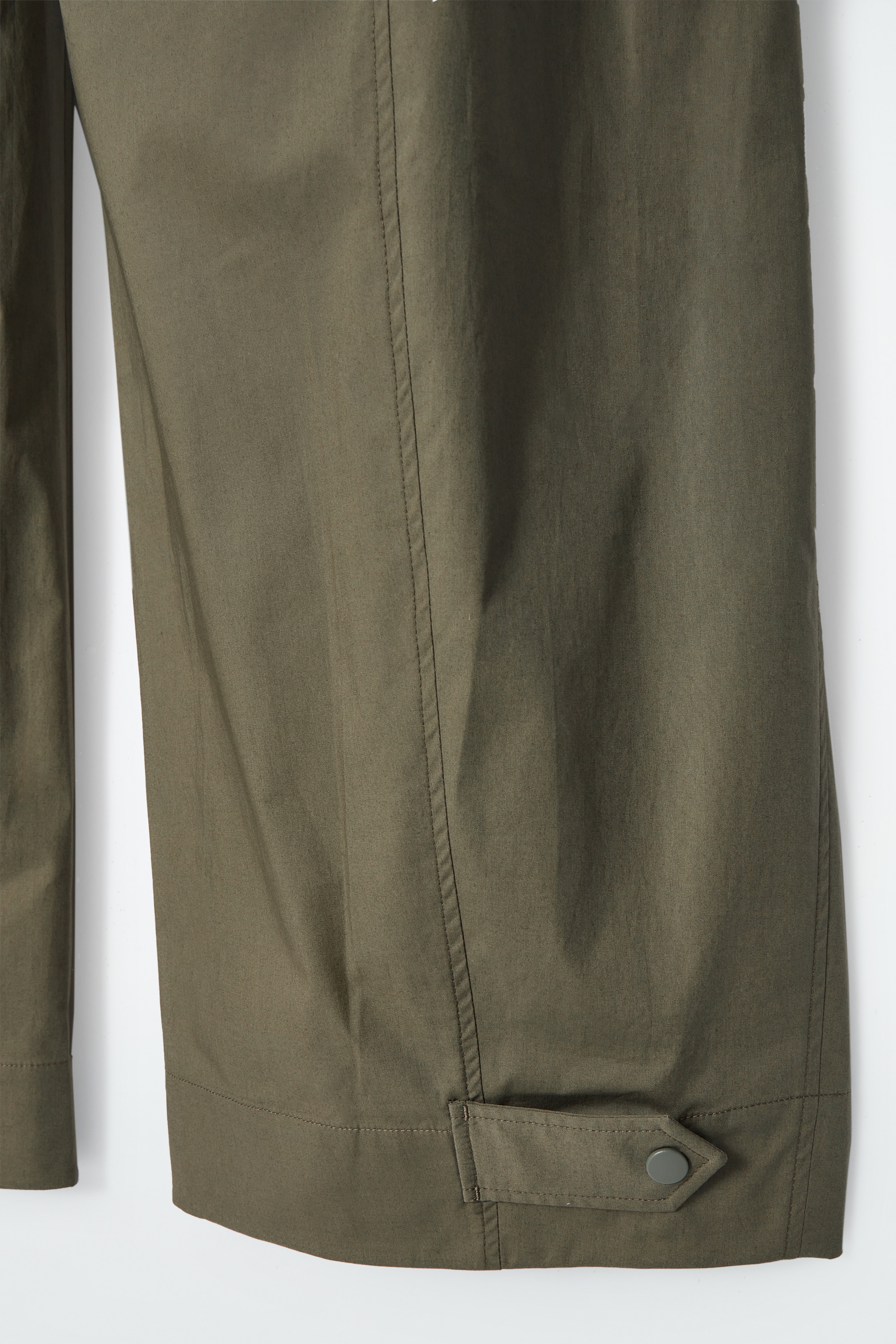 Größeres Bild ansehen: UTILITY-HOSE MIT BARREL-BEIN - KHAKI - Ladies | H&M DE 2