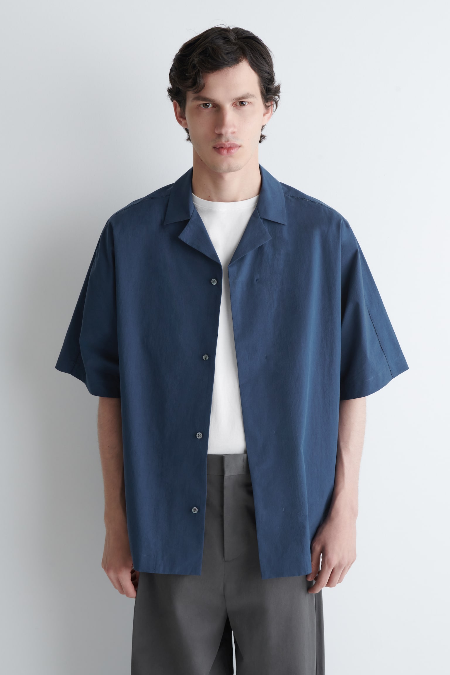 EMBROIDERED CAMP-COLLAR PIMA COTTON SHIRT - כחול נייבי - 1