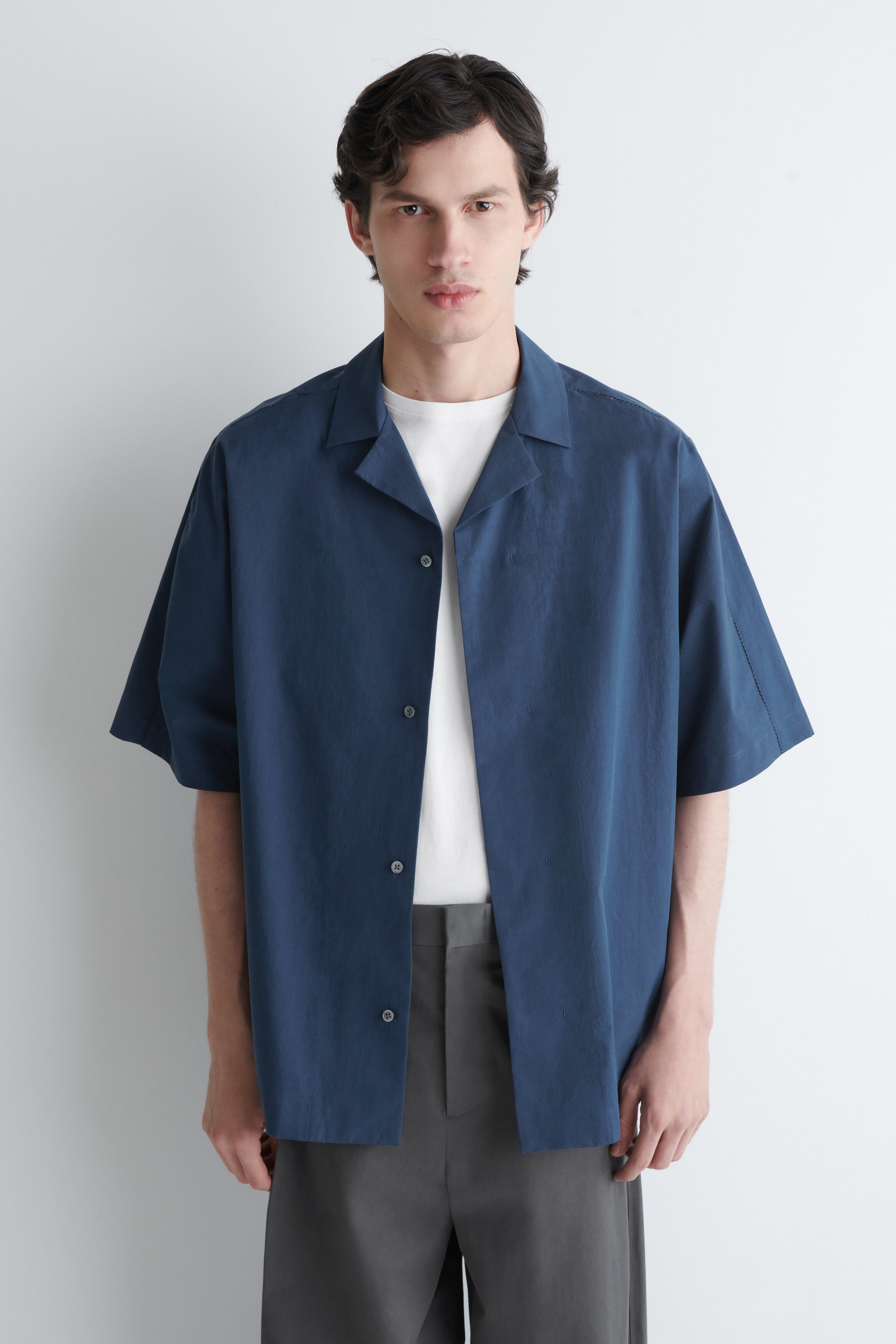 EMBROIDERED CAMP-COLLAR PIMA COTTON SHIRT - NAVY | COS CA