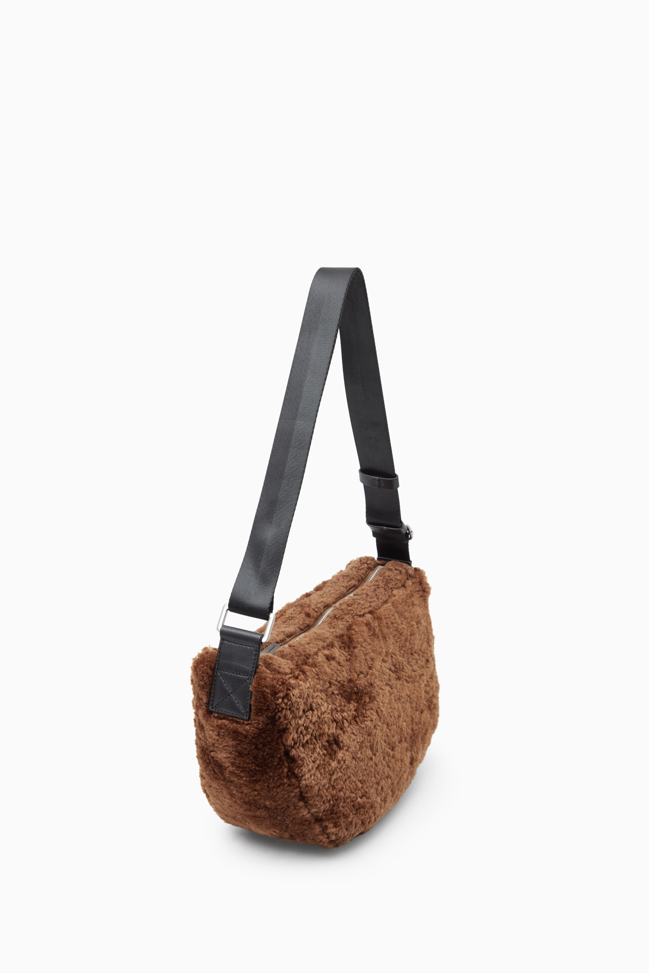 View larger image: SLOUCHY CROSSBODY - SHEARLING - BROWN - Men | H&M GB 3