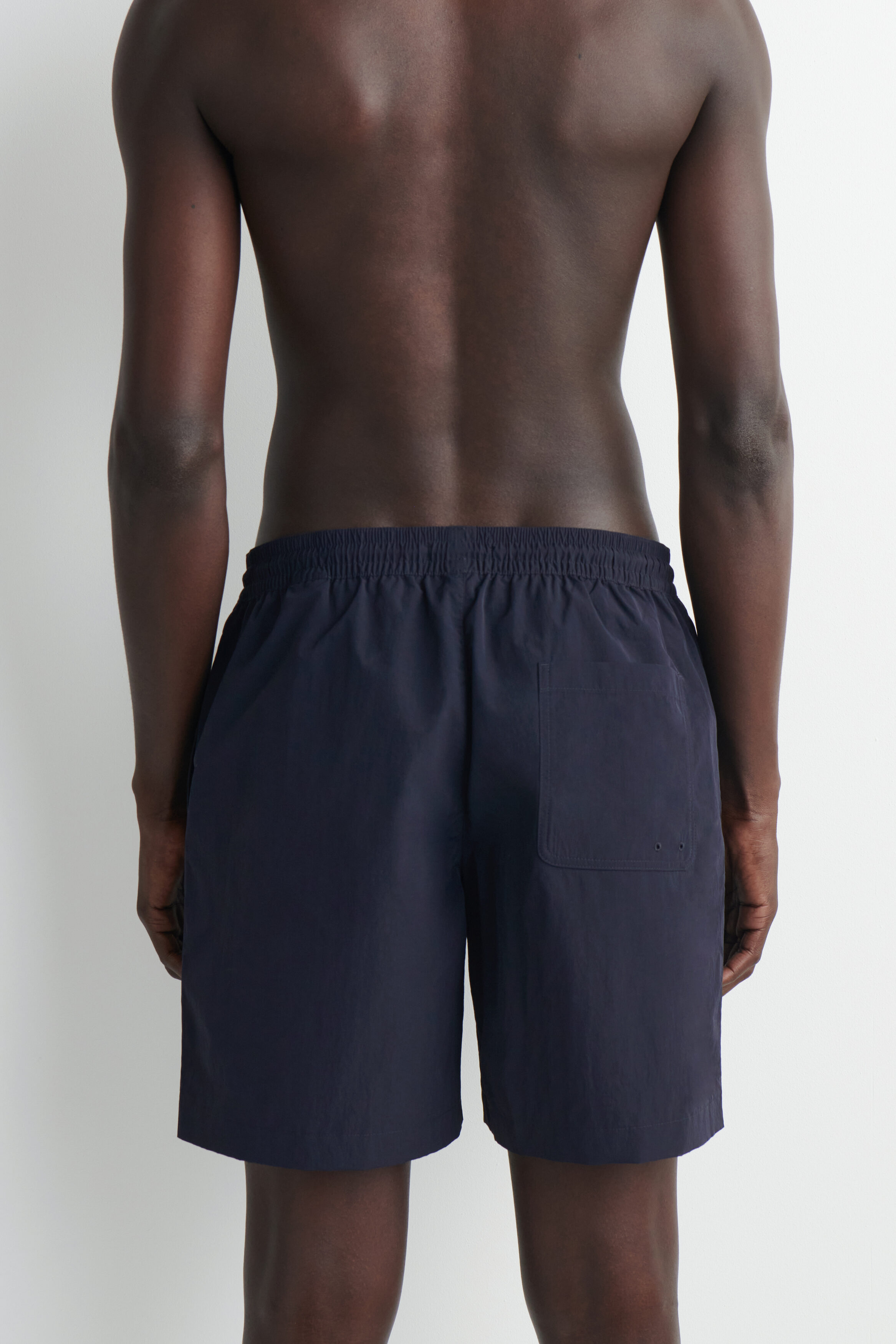 NYLON DRAWSTRING SWIM SHORTS - NAVY | COS US