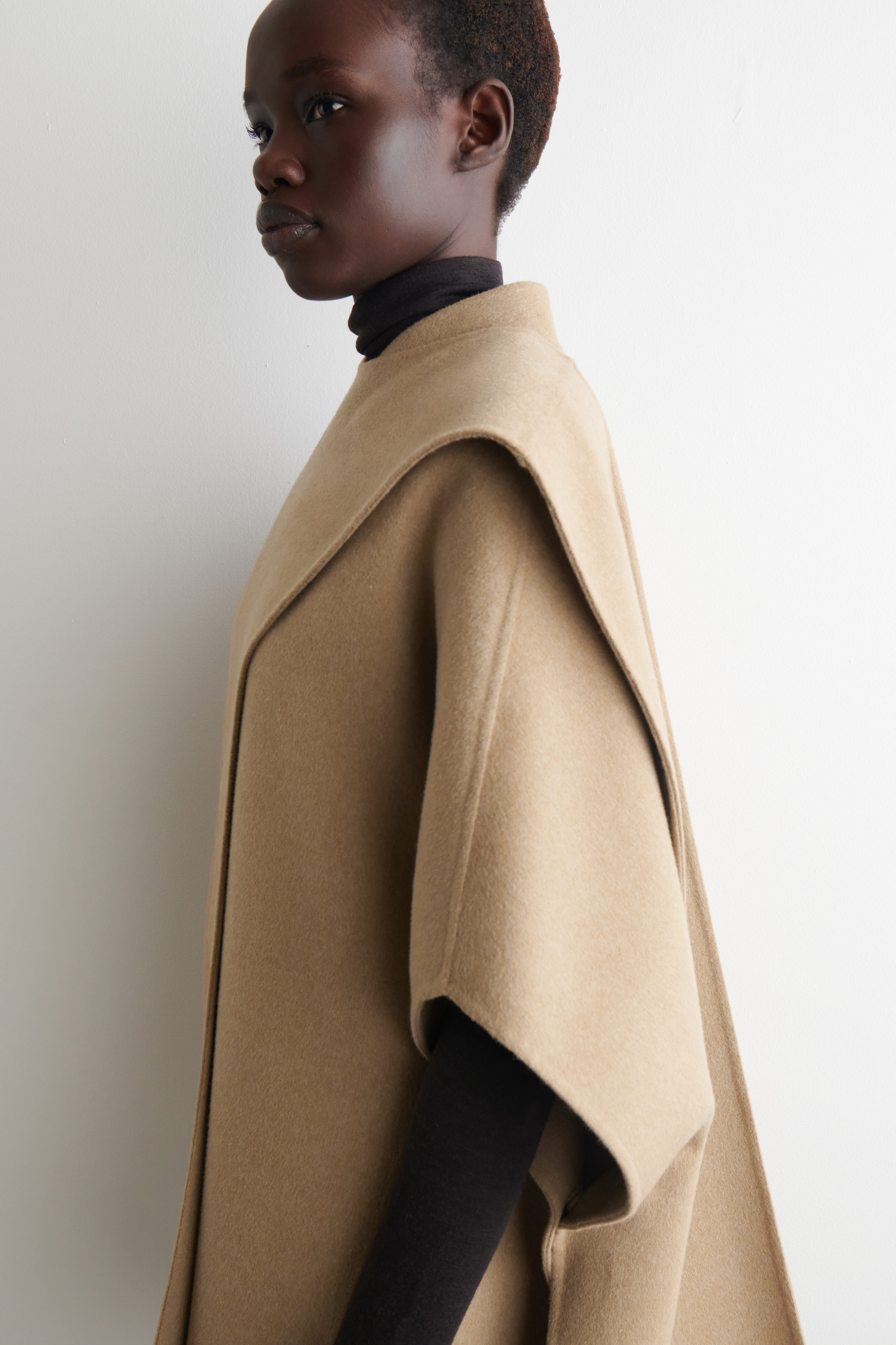 DOUBLE-FACED WOOL SCARF CAPE - BEIGE | COS US