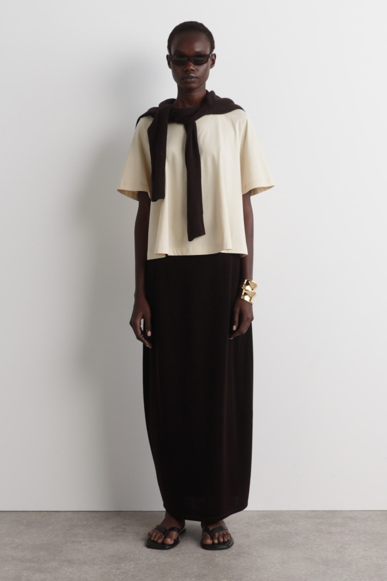 RELAXED TRAPEZE T-SHIRT