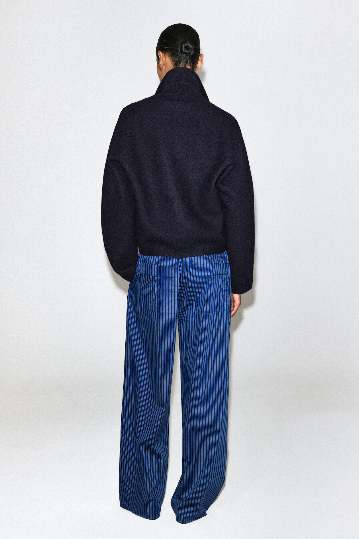 SCULPTED MERINO WOOL ZIP-UP JACKET — NAVY