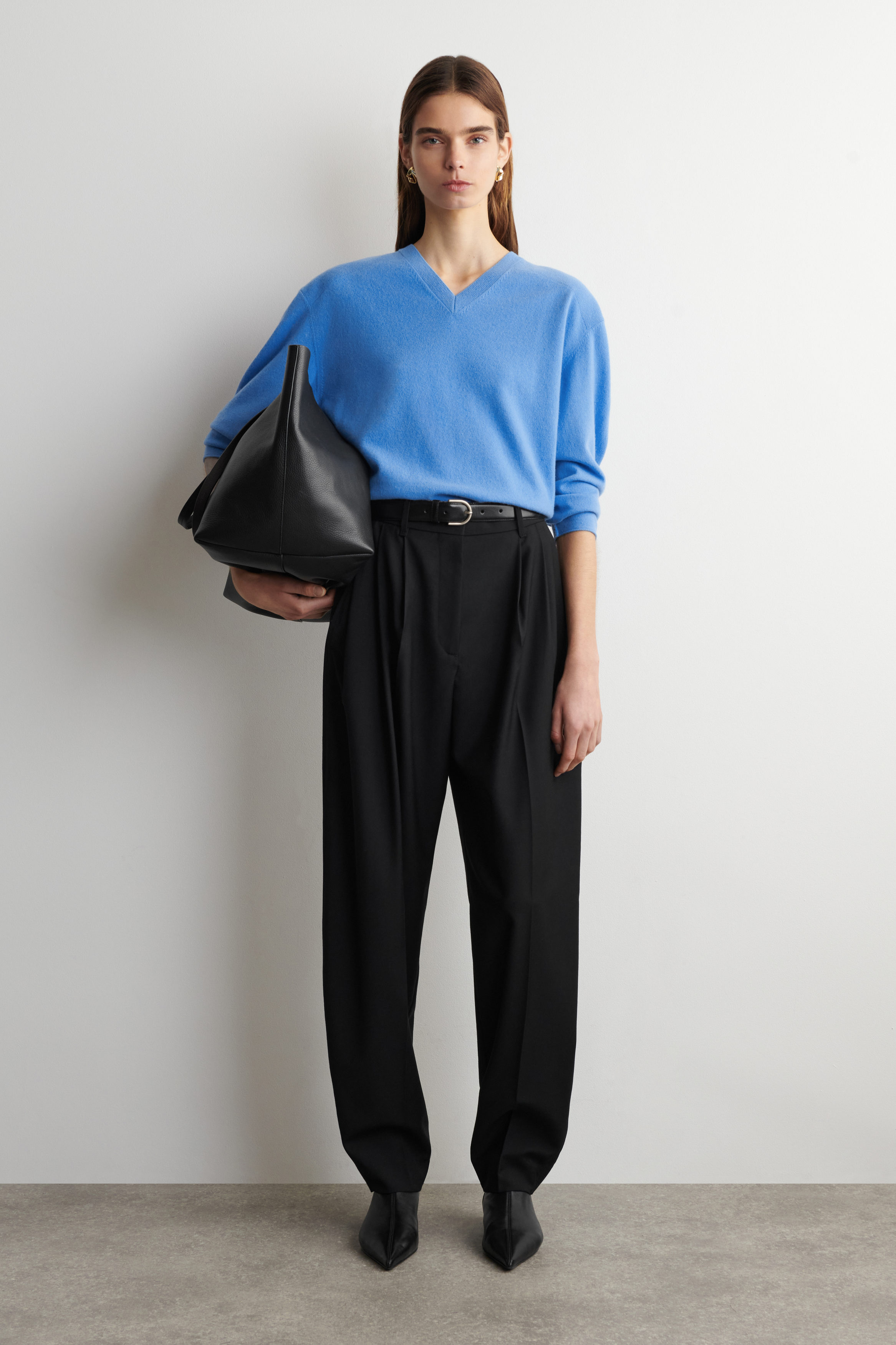 COS wool V-neck polo モーガン蔵人 DRAPED MERINO WOOL V-NECK JUMPER - MOLE MÉLANGE | COS