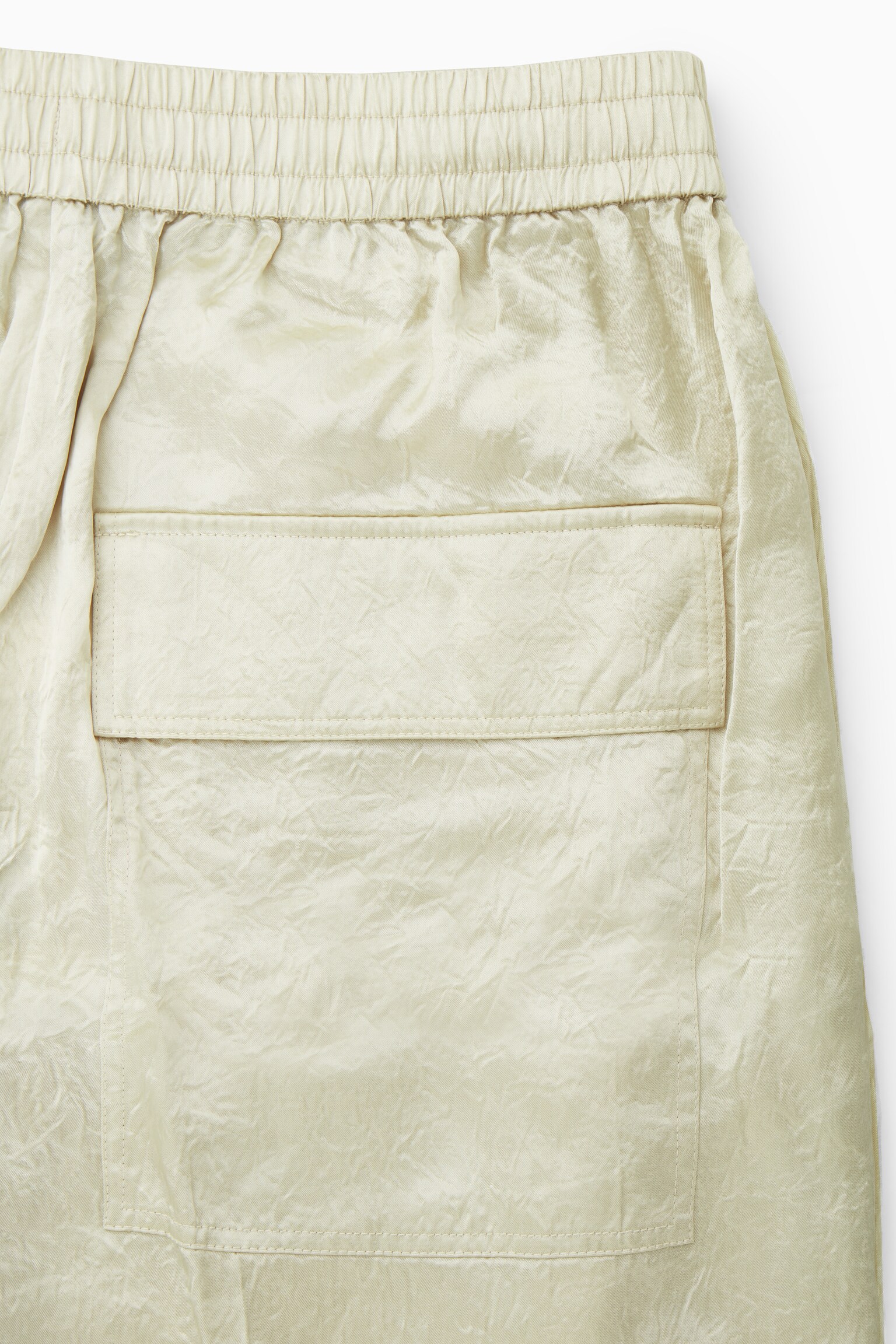 SATINHOSE IN KNITTEROPTIK MIT GERADEM BEIN - CREME - 2