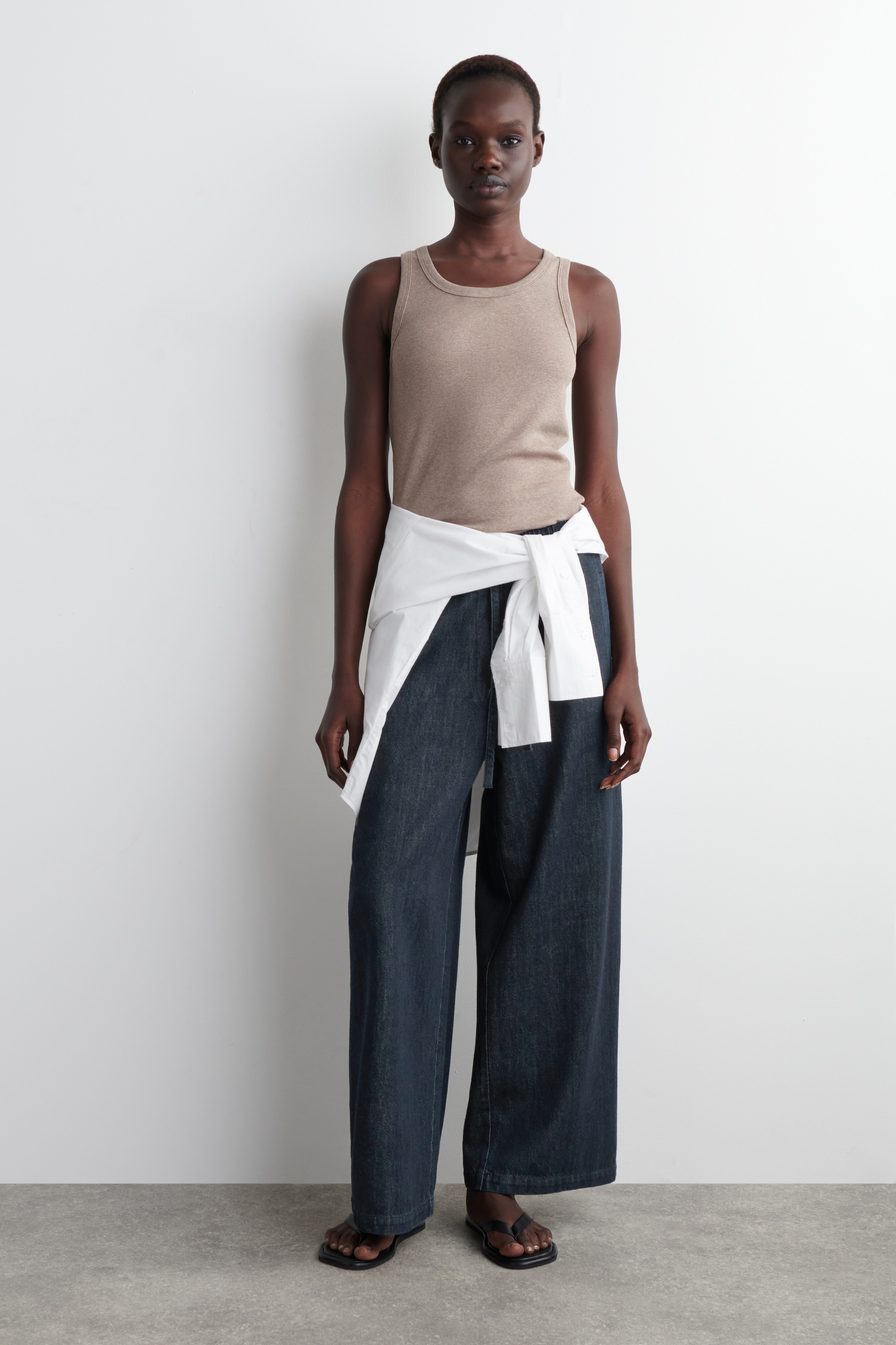 Ver imagen más grande: CAMISETA DE TIRANTES DE CANALÉ - TOPO JASPEADO - MUJER | H&M ES 2