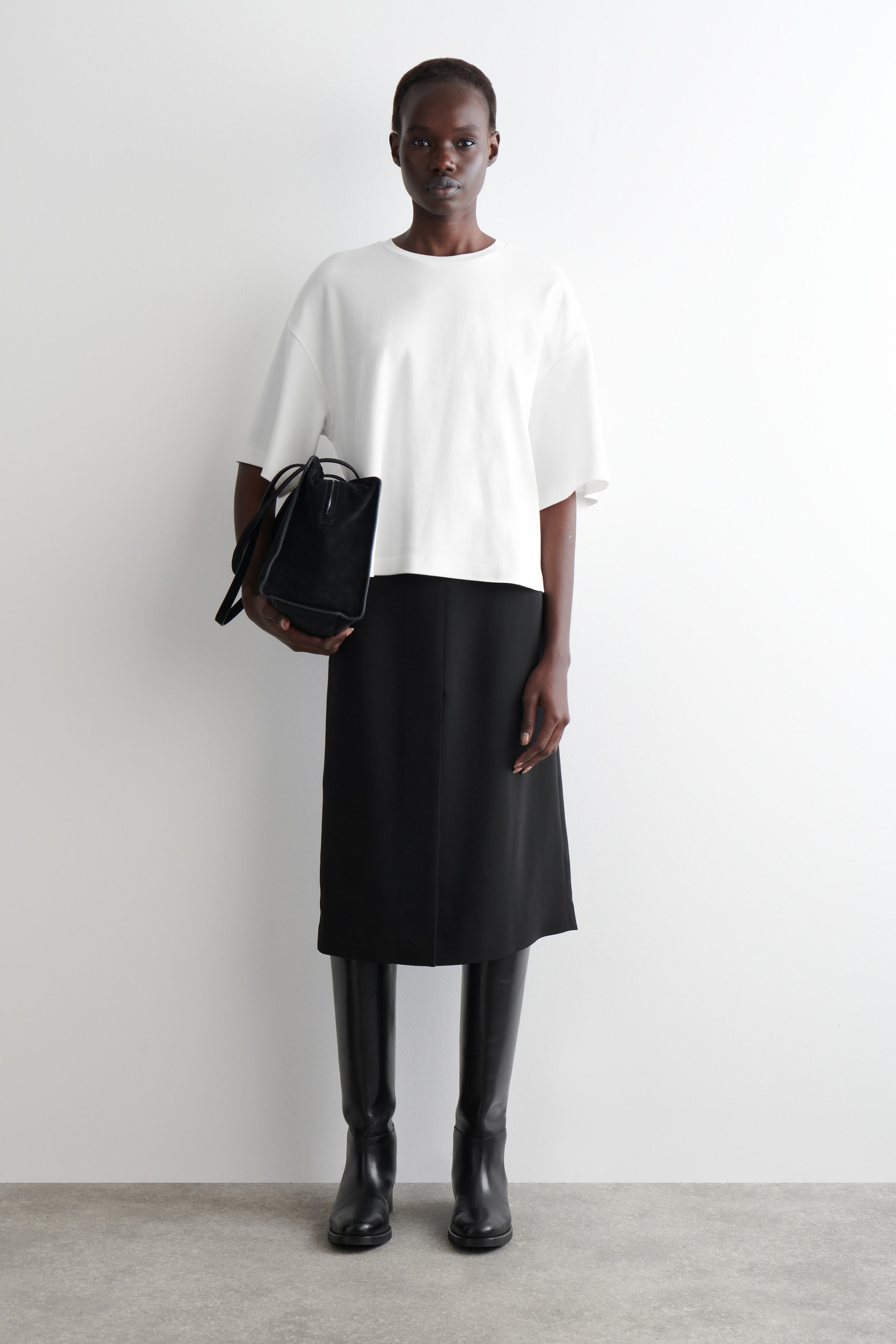OVERSIZED BOXY T-SHIRT