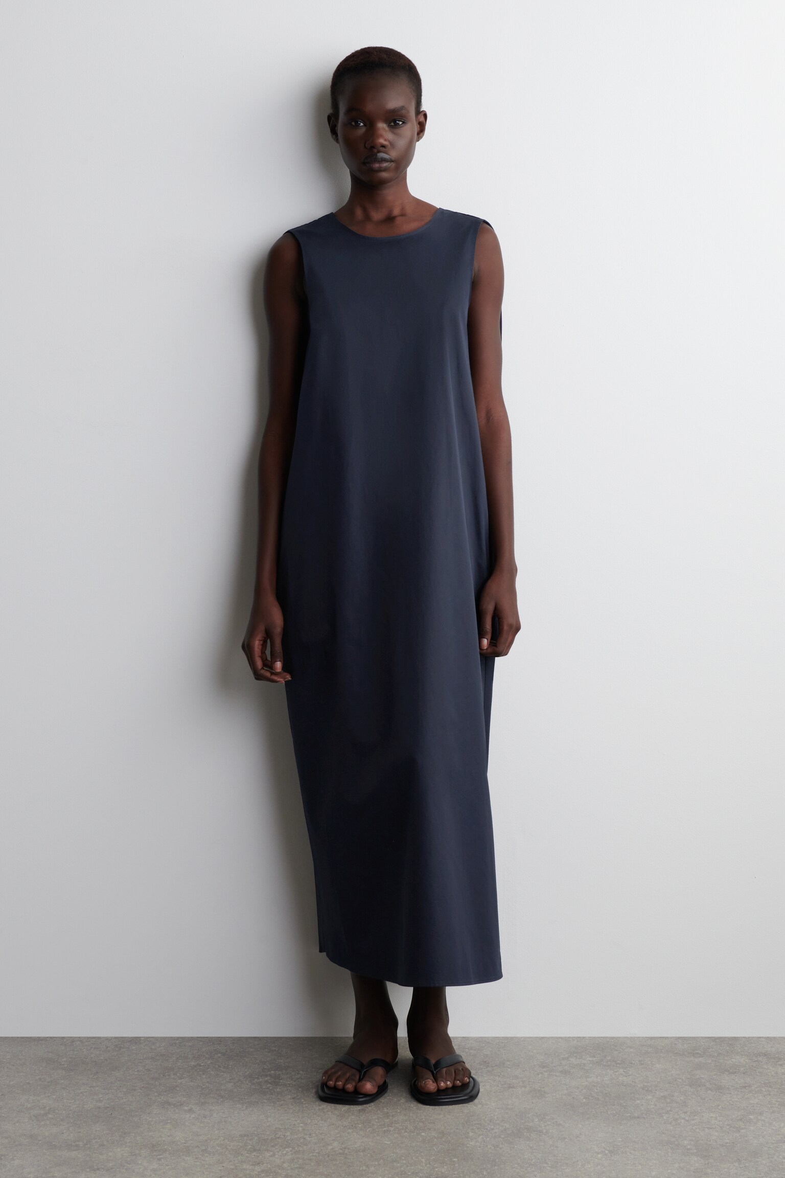 ROBE MIDI À DOS TORSADÉ EN COTON - BLEU MARINE