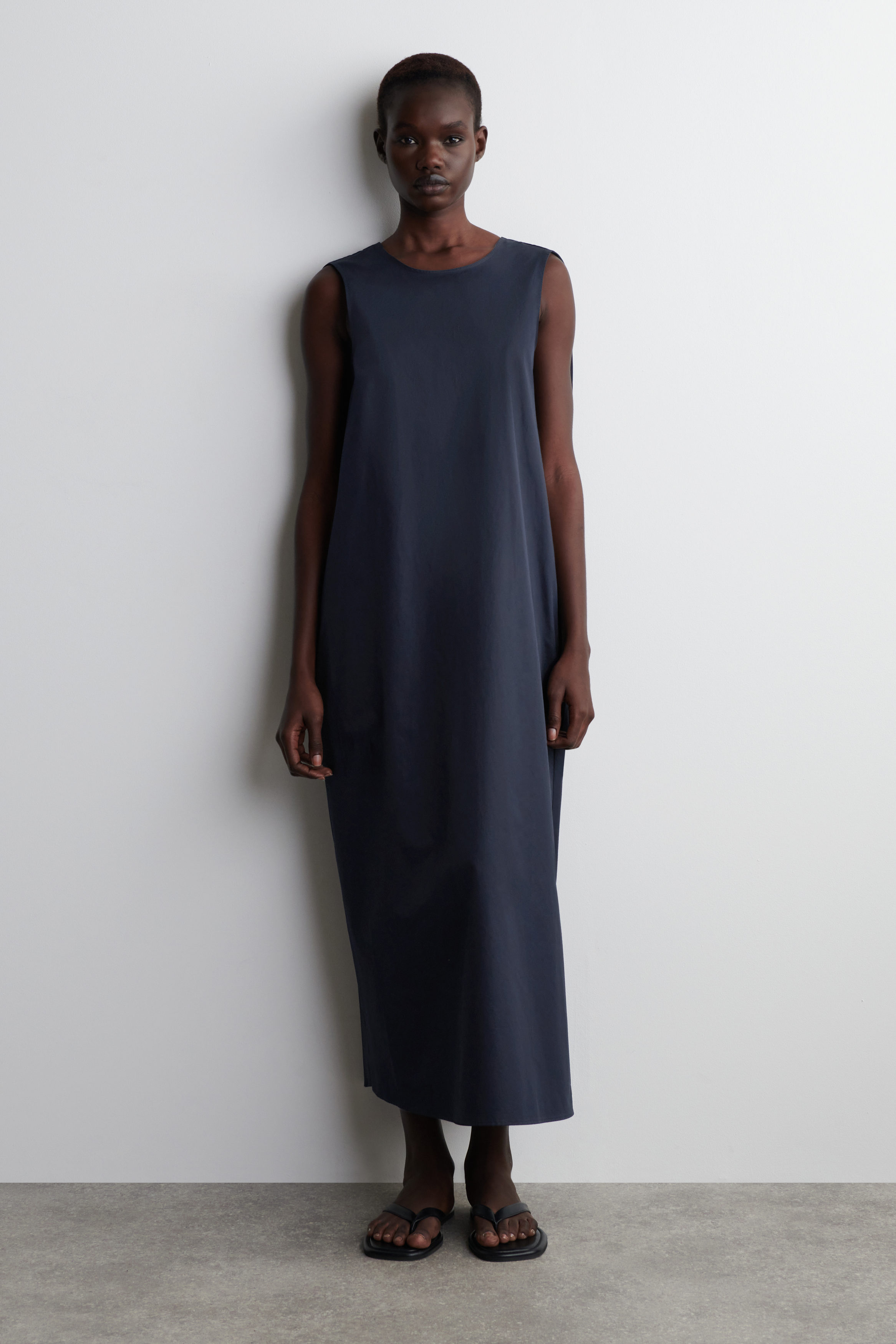 TWIST-BACK COTTON MIDI DRESS - NAVY | COS