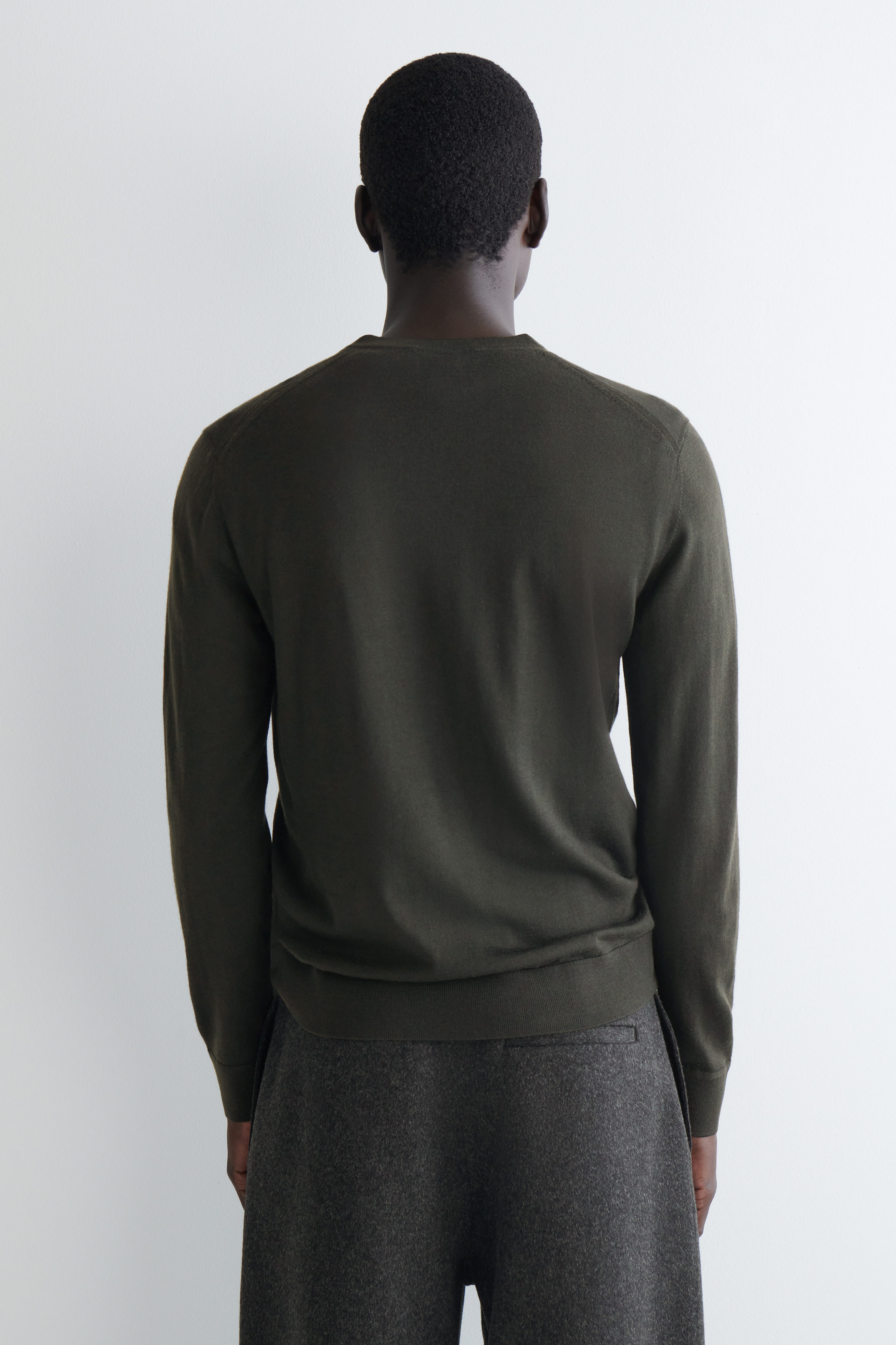 SLIM MERINO WOOL V-NECK SWEATER - DARK GREEN | COS US