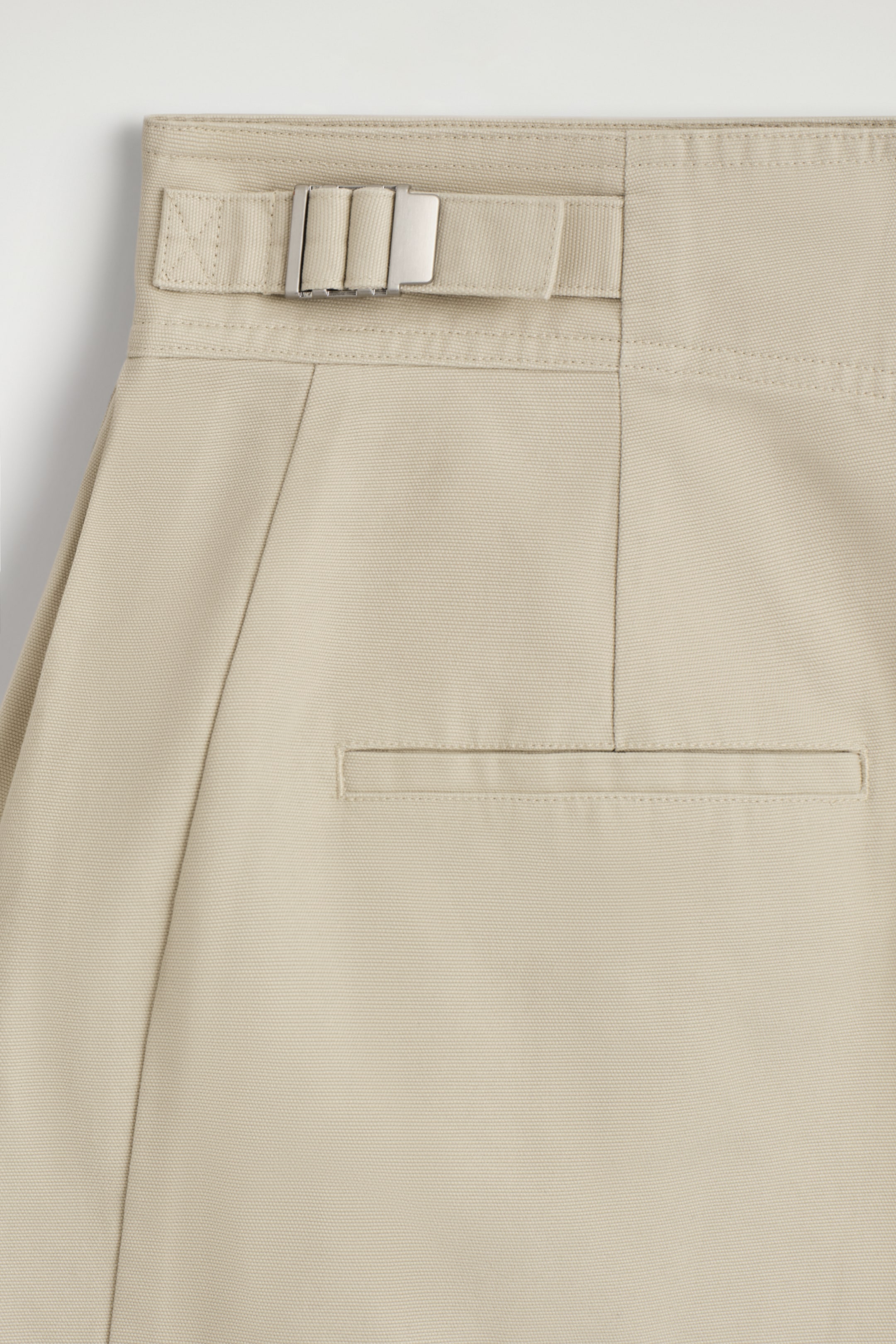 Grösseres Bild ansehen: MINIROCK MIT FALTEN UND SCHNALLENDETAIL - HELLES BEIGE - DAMEN | H&M CH 6