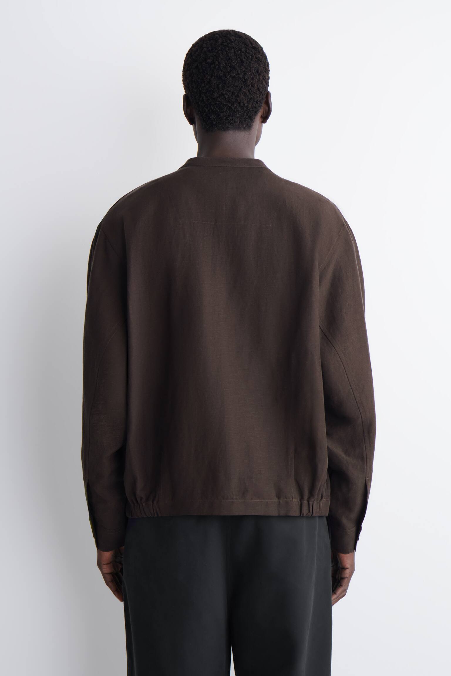 OVERSIZED LINNEN SHIRT MET OPA-KRAAG-DONKERBRUIN - 8