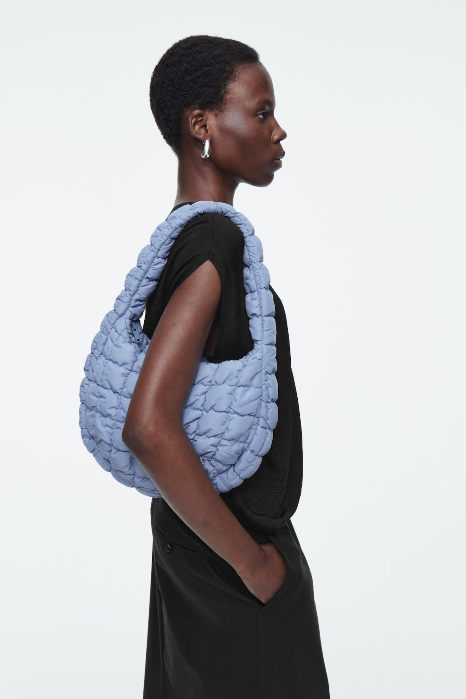 The COS quilted bag collection: oversized, micro & mini | COS DE