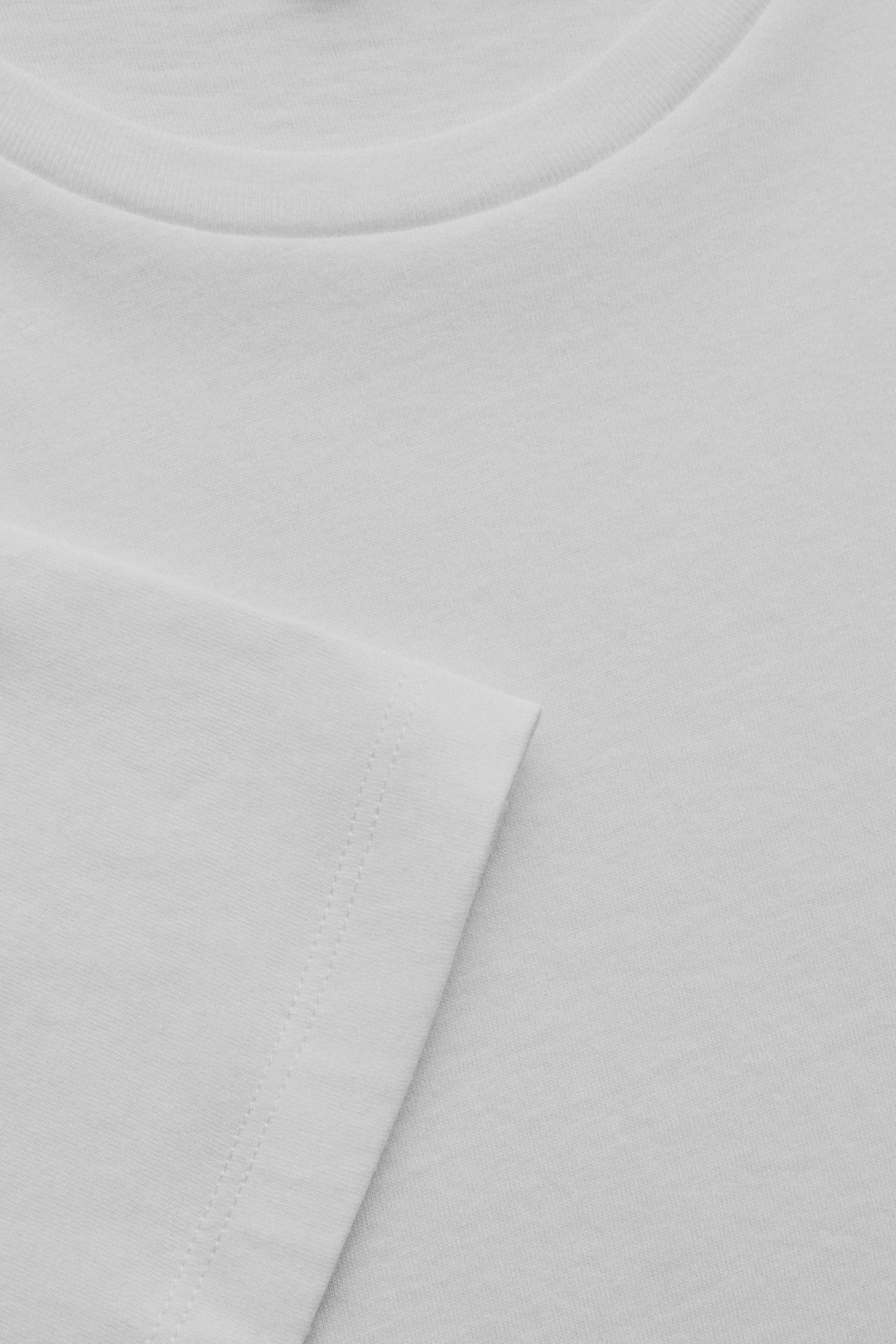 Folded white tshirt