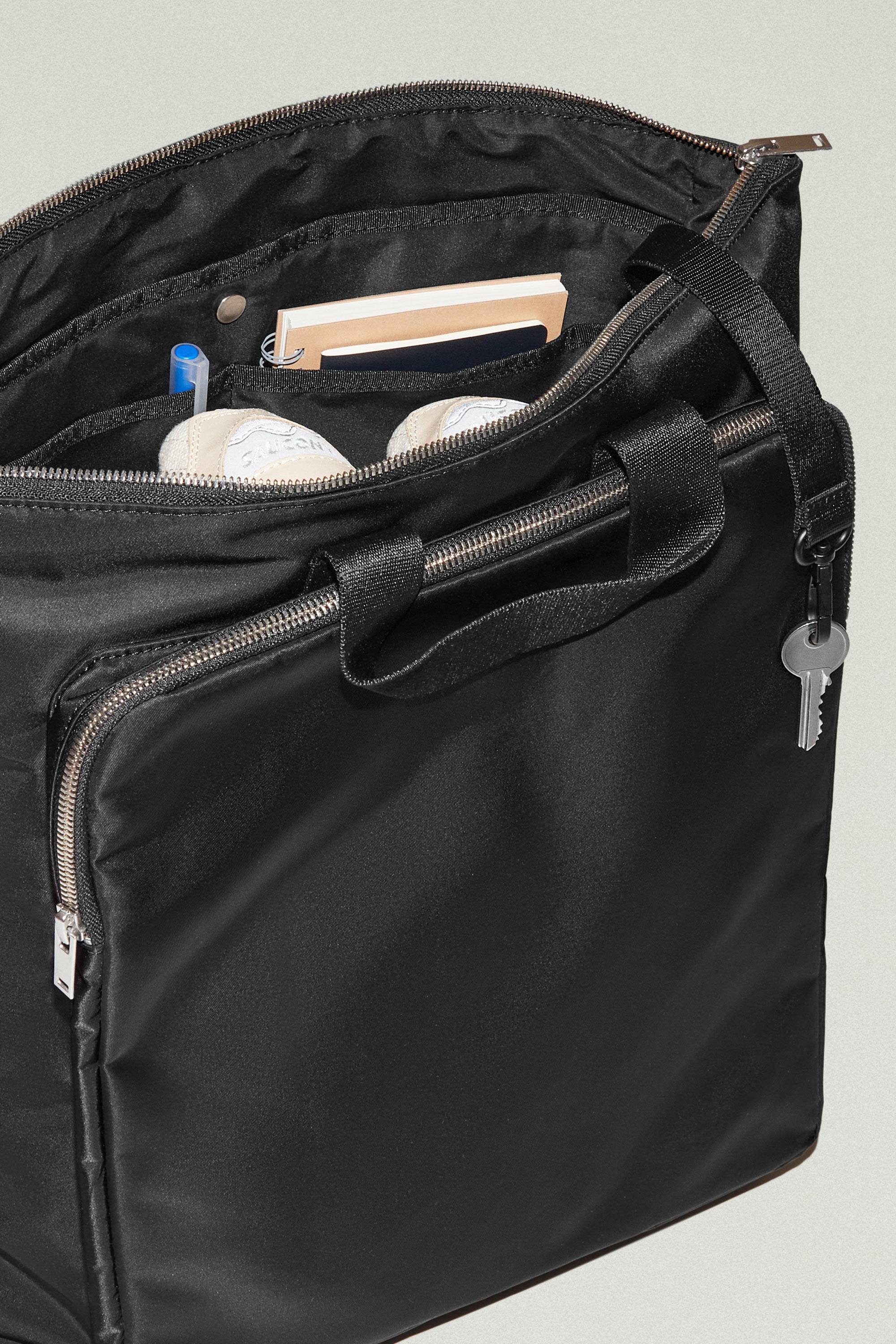Collections: The travel system - COS | COS US