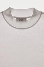 Placeholder for: white t-shirt